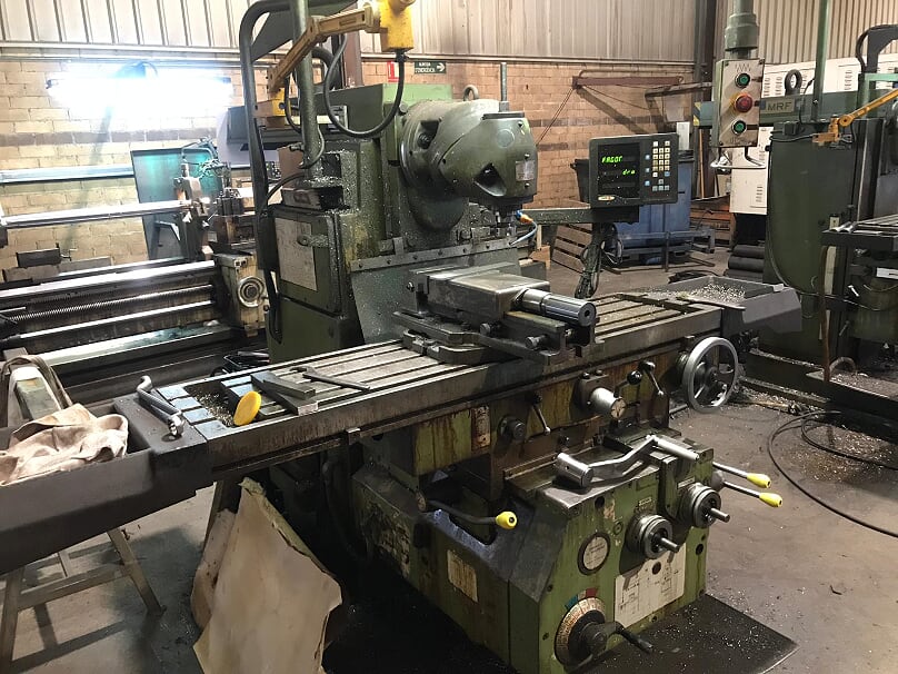 FRESADORA UNIVERSAL MANUAL LAGUN FU1400 in vendita - foto 1