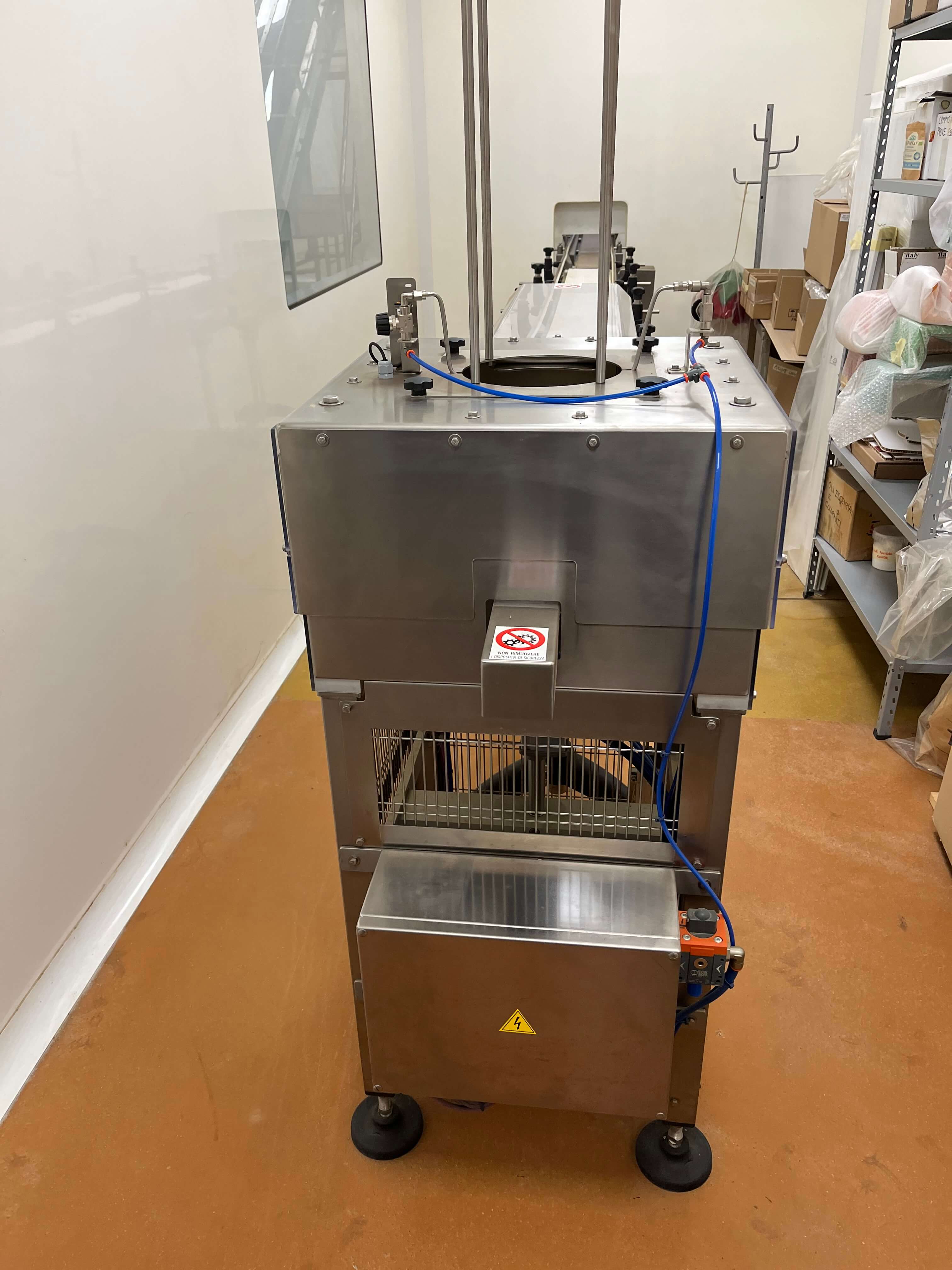 LINEA CONFEZIONAMENTO CONTENITORI IN PLASTICA in vendita - foto 6