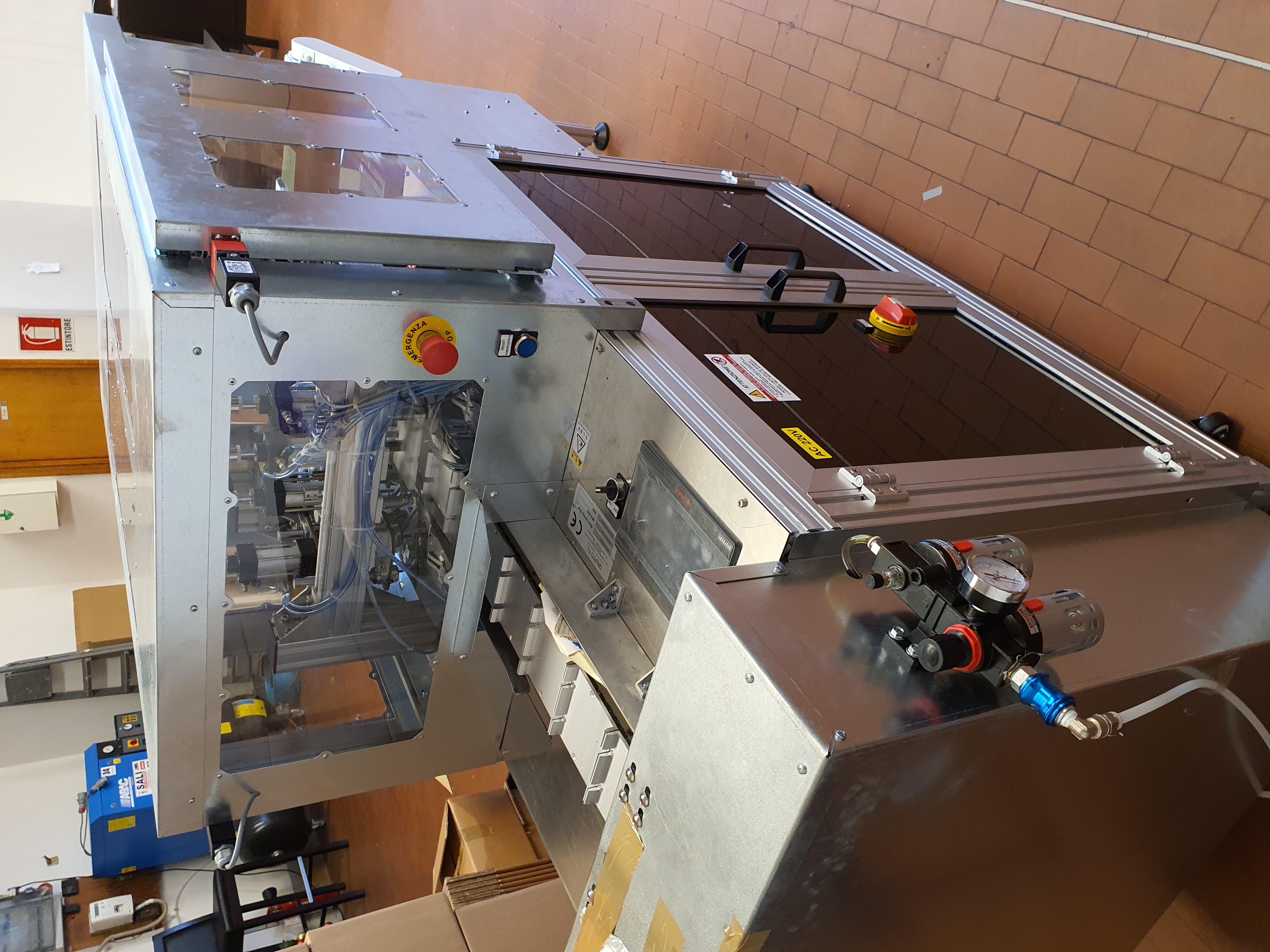 Linea semiautomatica produzione mascherine chirurgiche in vendita - foto 3