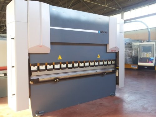Piegatrice usata DURMA/GECKO ADS 175-3000 cnc 4 assi in vendita - foto 1