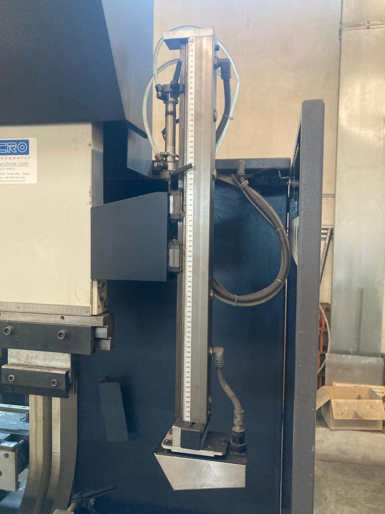 Piegatrice usata LVD PPEB 135-4000 TURBO cnc 7 assi in vendita - foto 4