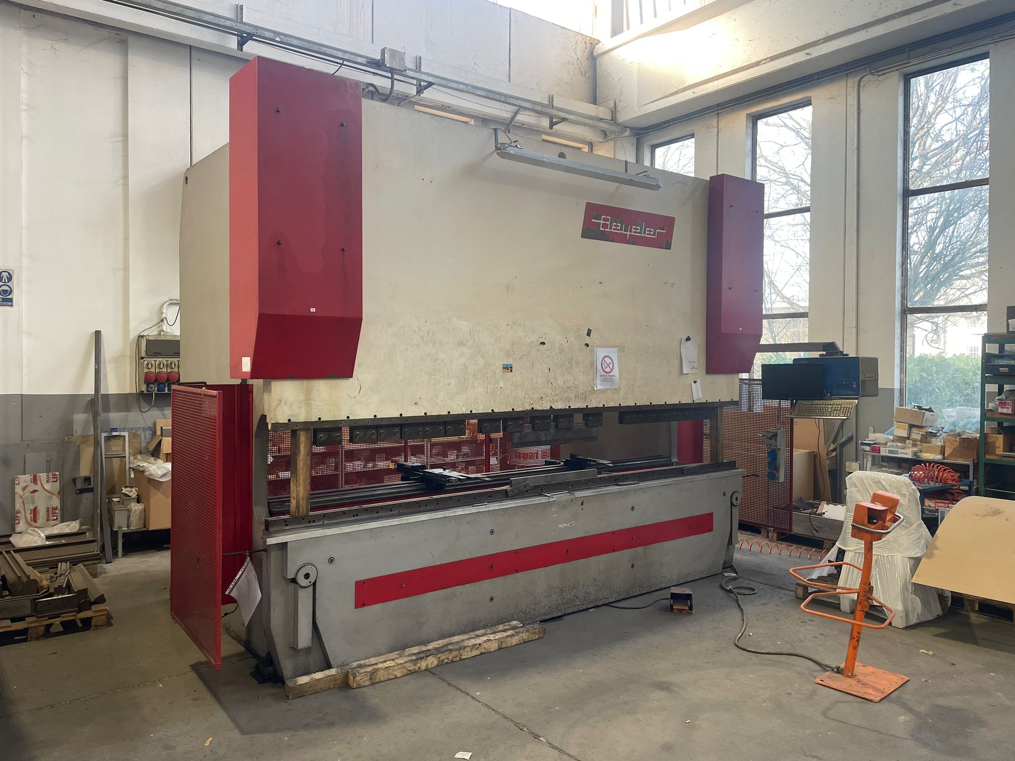 Piegatrice usata BEYELER PR7 320-4000 cnc 7 assi in vendita - foto 1