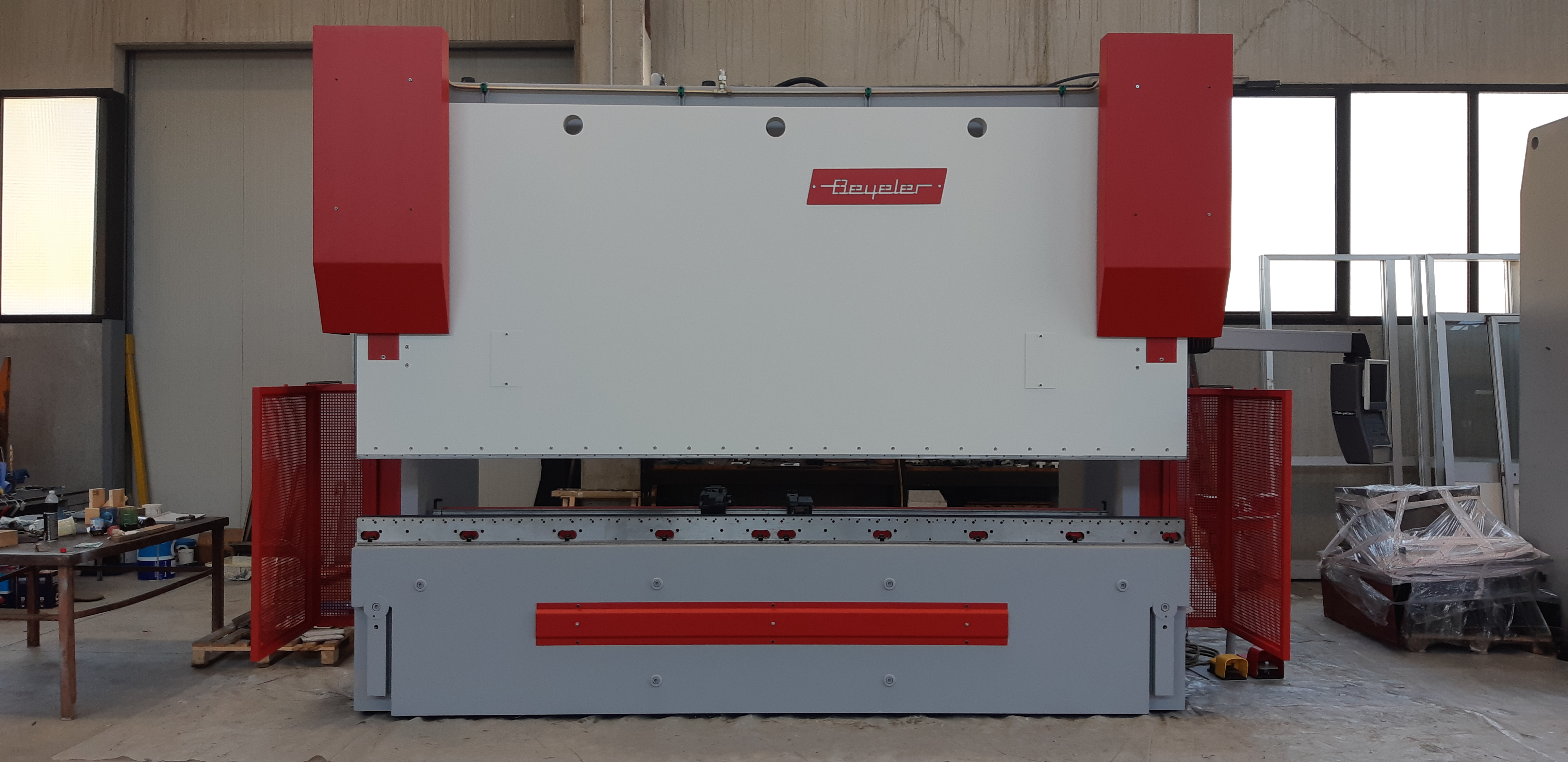 Piegatrice usata BEYELER PR7 320-4000 cnc 7 assi in vendita - foto 2