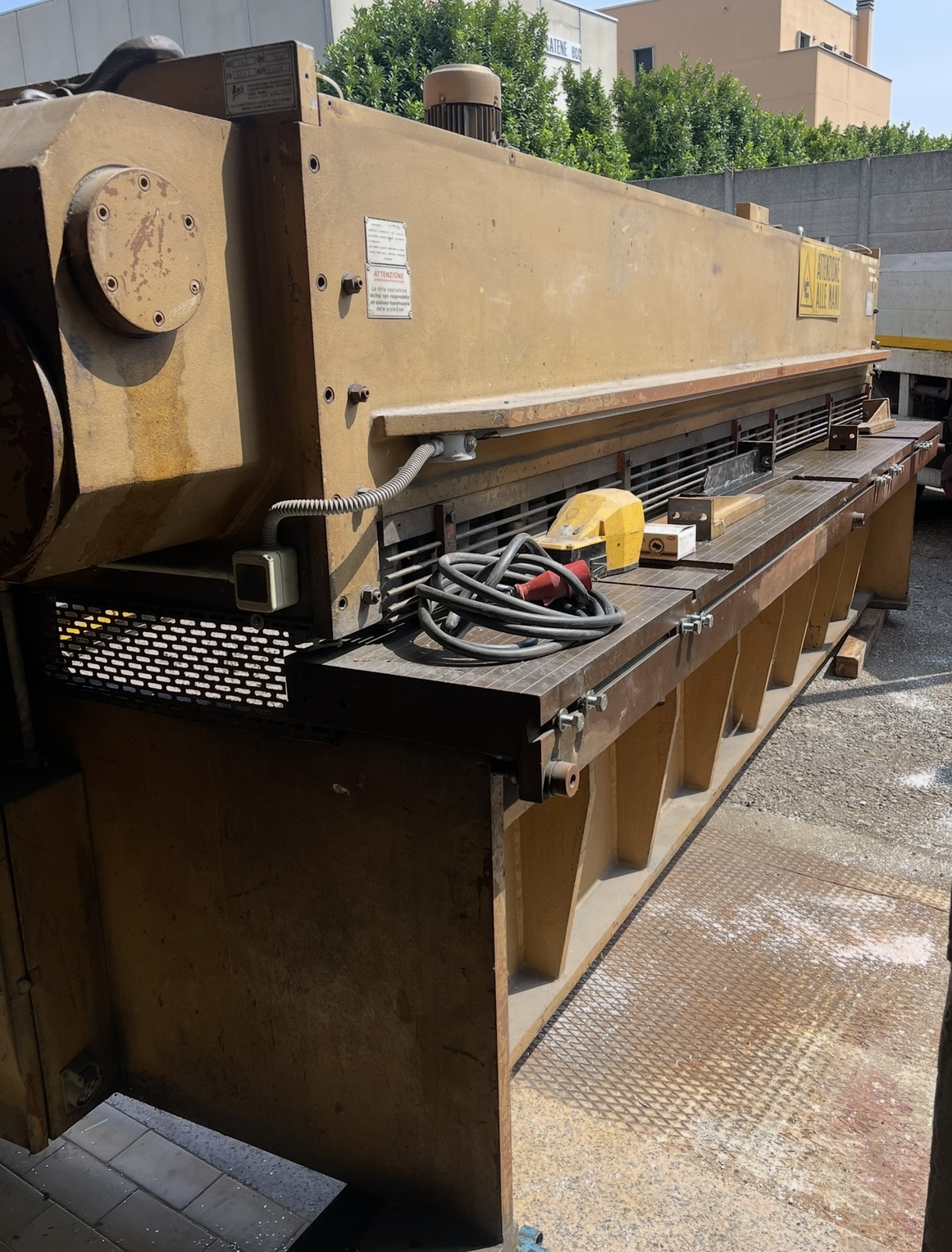 Cesoie a ghigliottina in vendita