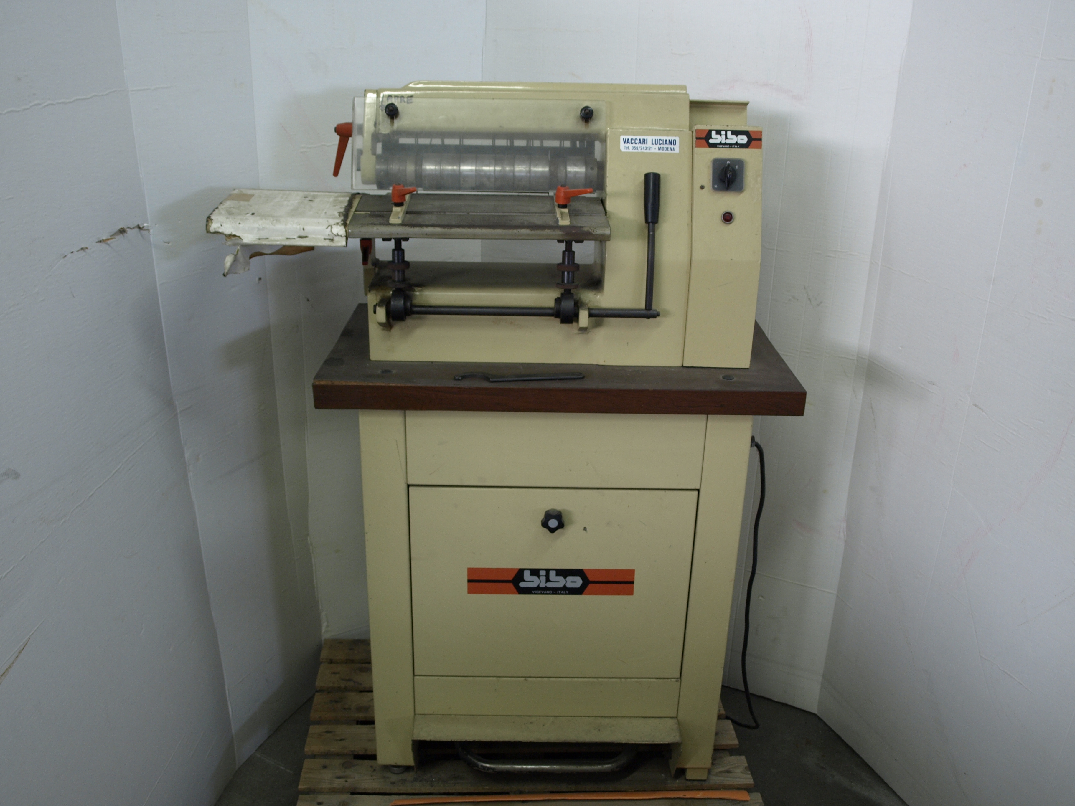 TAGLIASTRISCE BIBO L300 in vendita - foto 1