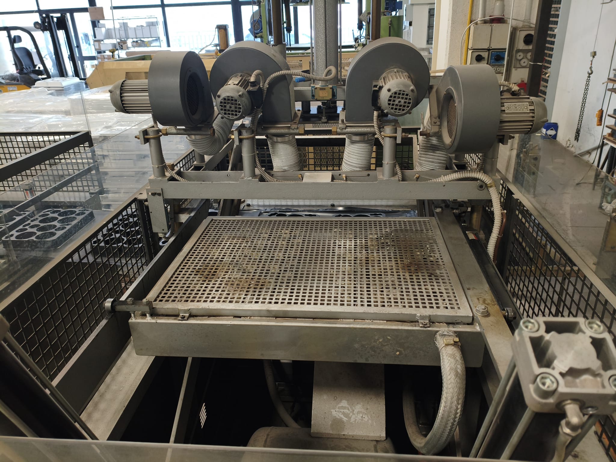 Termoformatrice Ing. Fornasini 700x500 in vendita - foto 4
