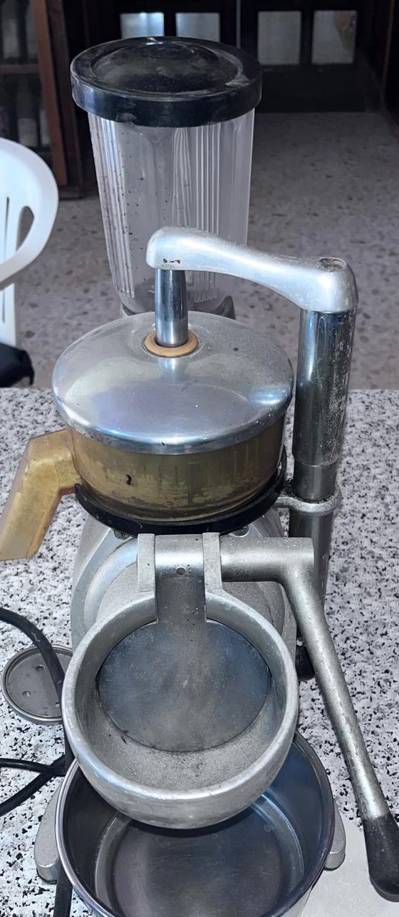 TRITA GHIACCIO - FRULLATORE-SPREMI AGRUMI EUREKA in vendita - foto 4