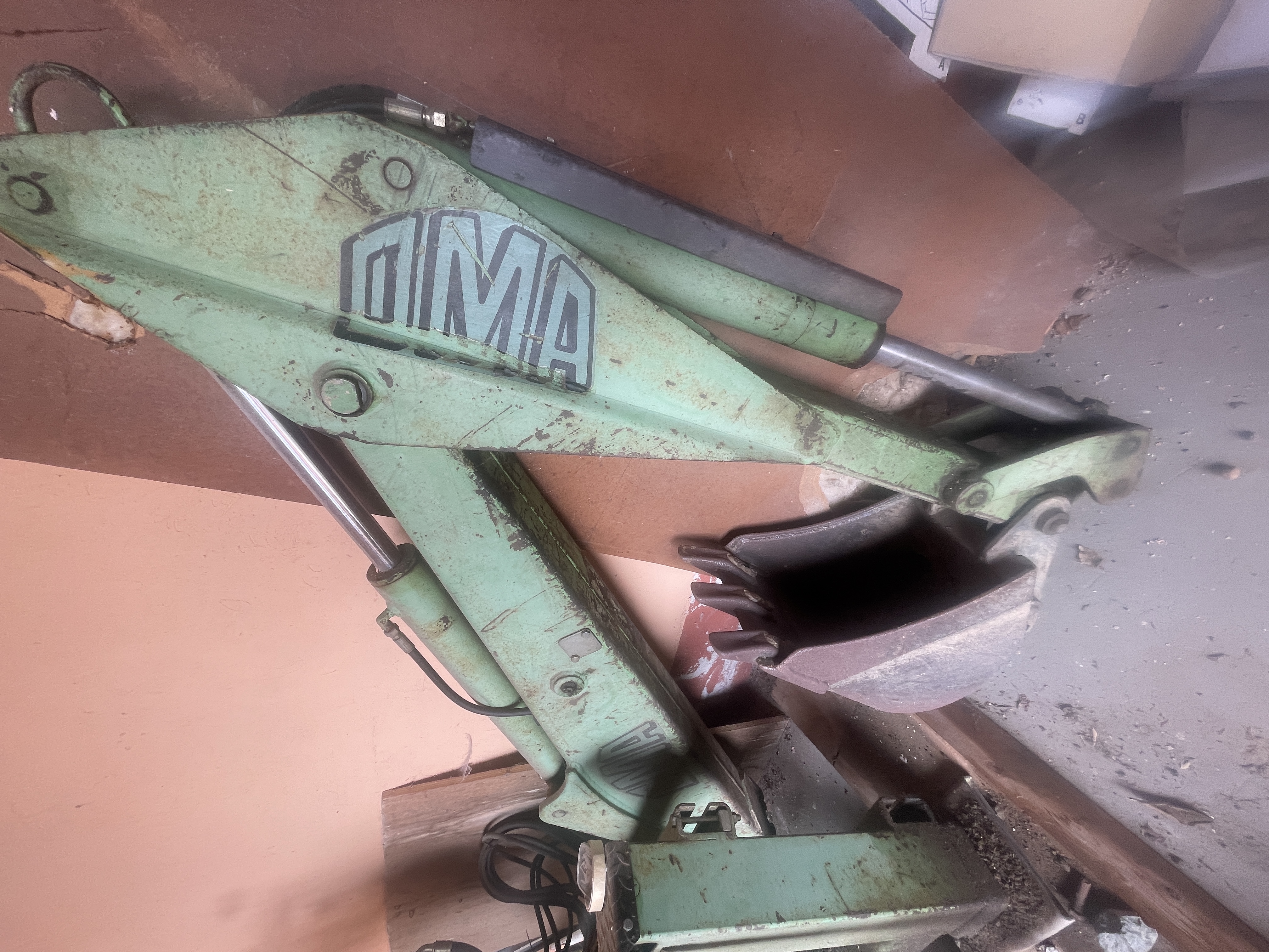 retroescavatore da trattore OMA in vendita - foto 1