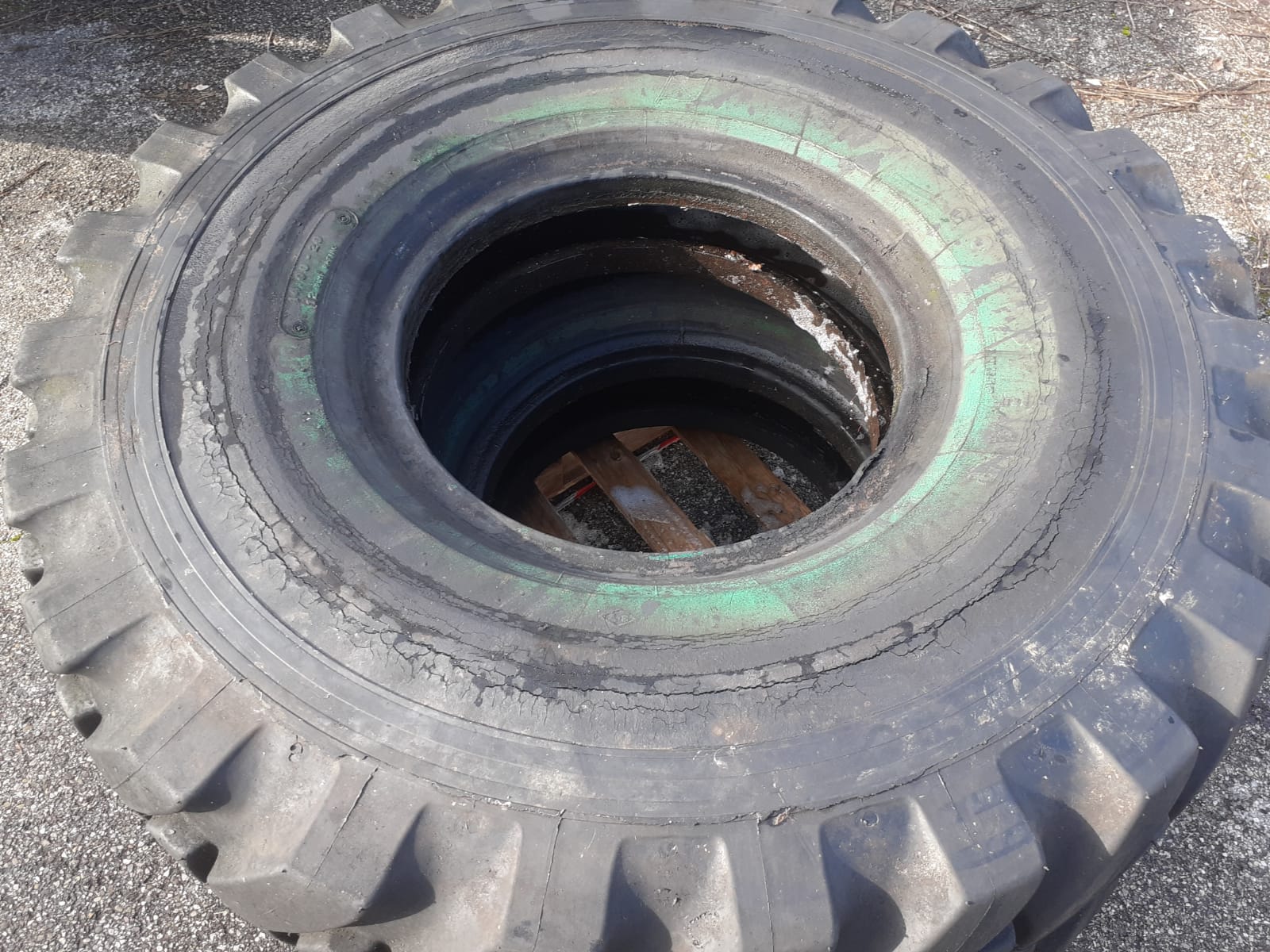 Gomme 14-00-20 in vendita - foto 2