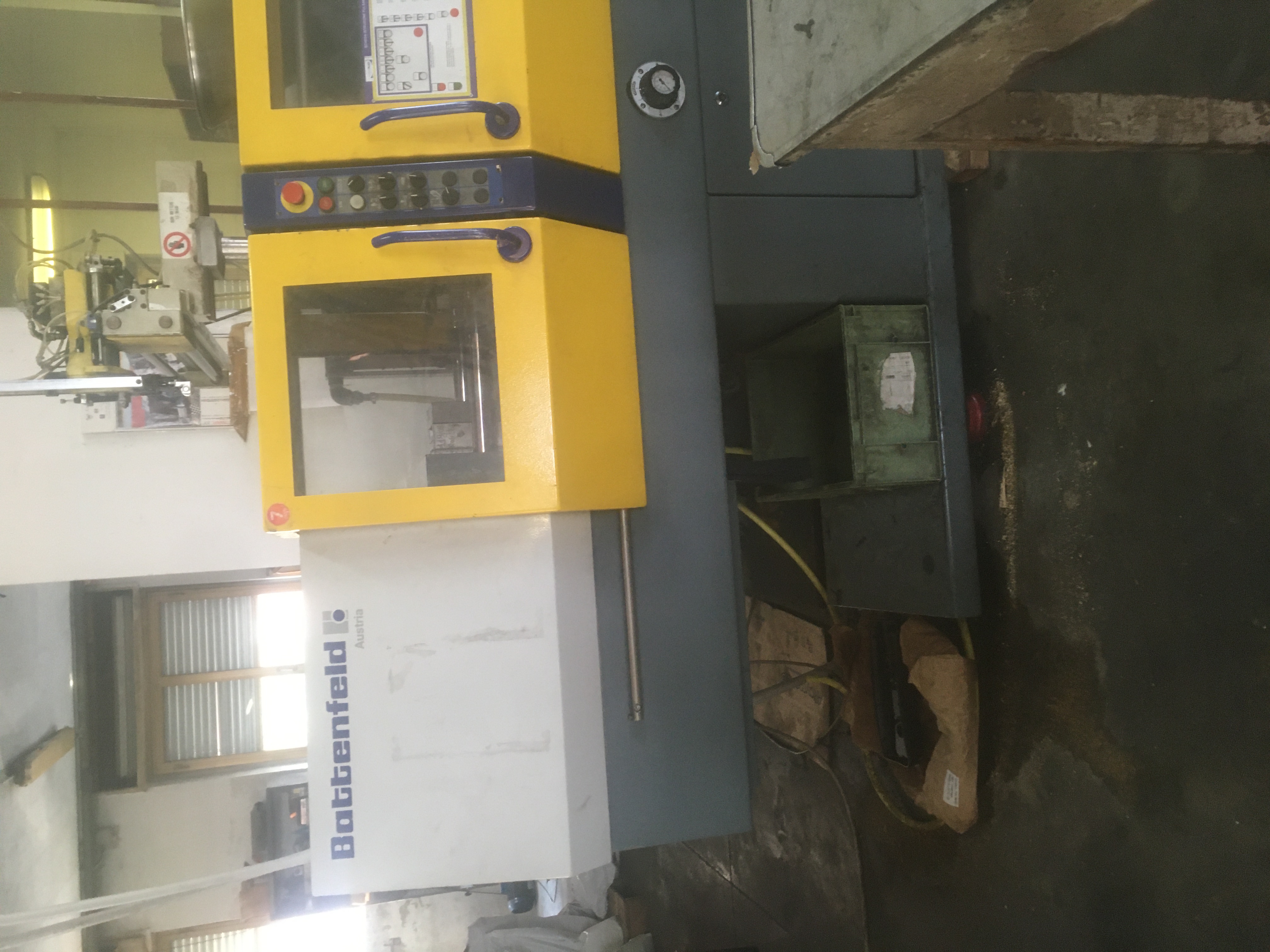 Battenfeld 30 ton in vendita - foto 4