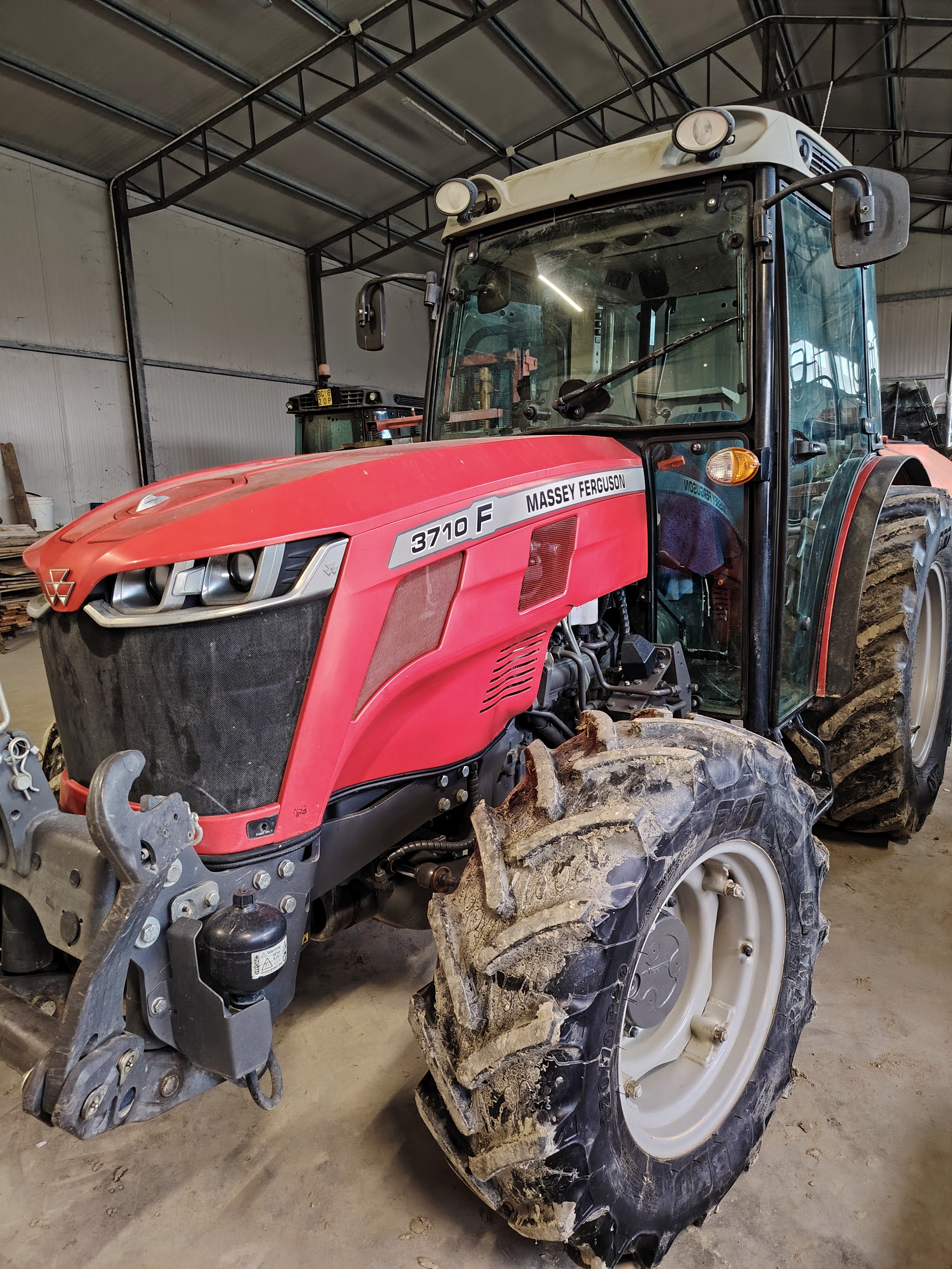MASSEY FERGUSON 3710F in vendita - foto 3