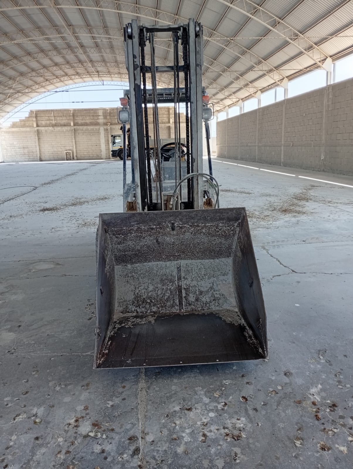 CARRELLO ELEVATORE KOMATSU MOD.FD 25 T11E in vendita - foto 2
