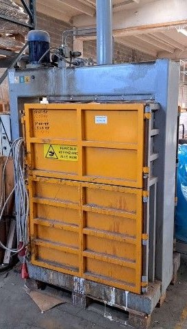 PRESSA PER RIFIUTI in vendita - foto 1