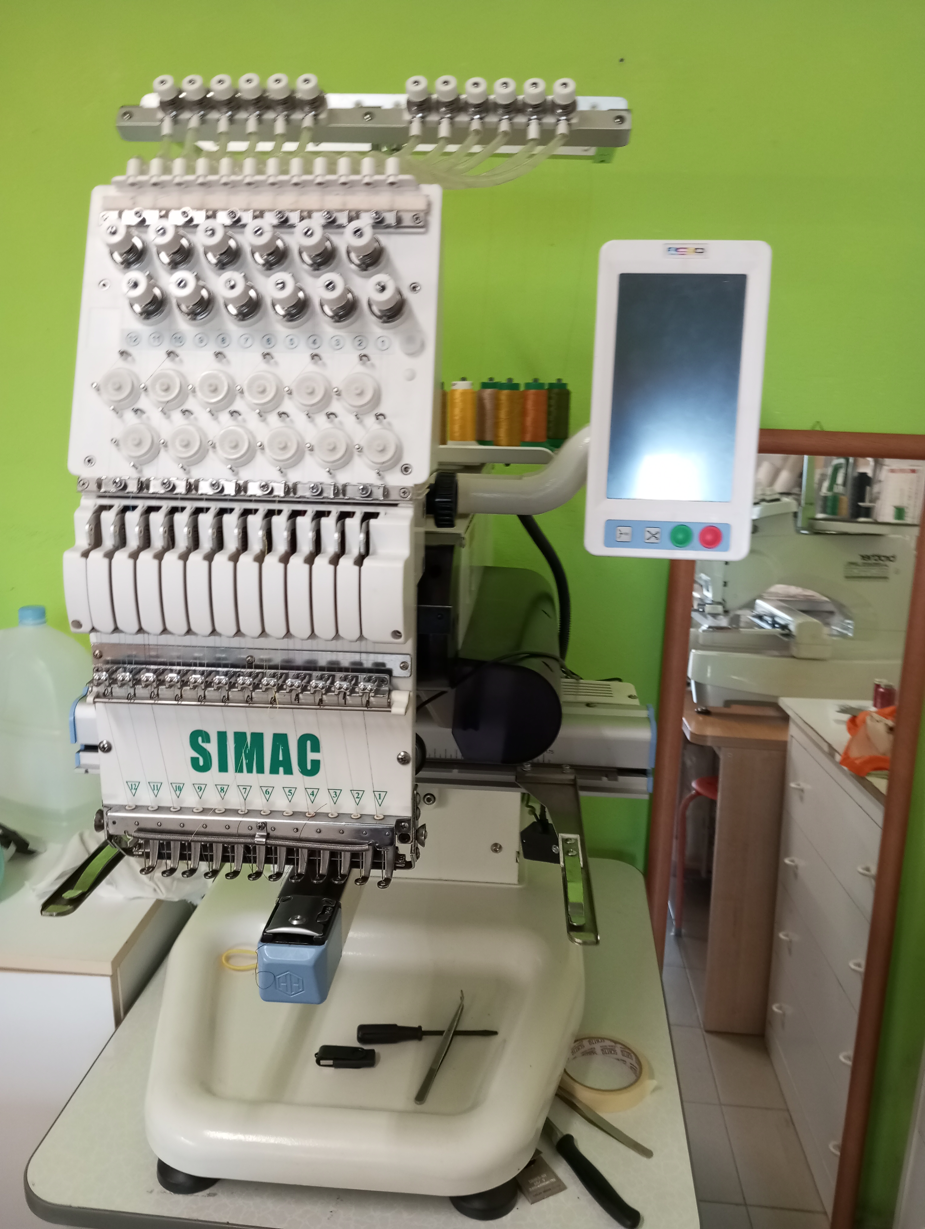 Macchine per ricamo in vendita