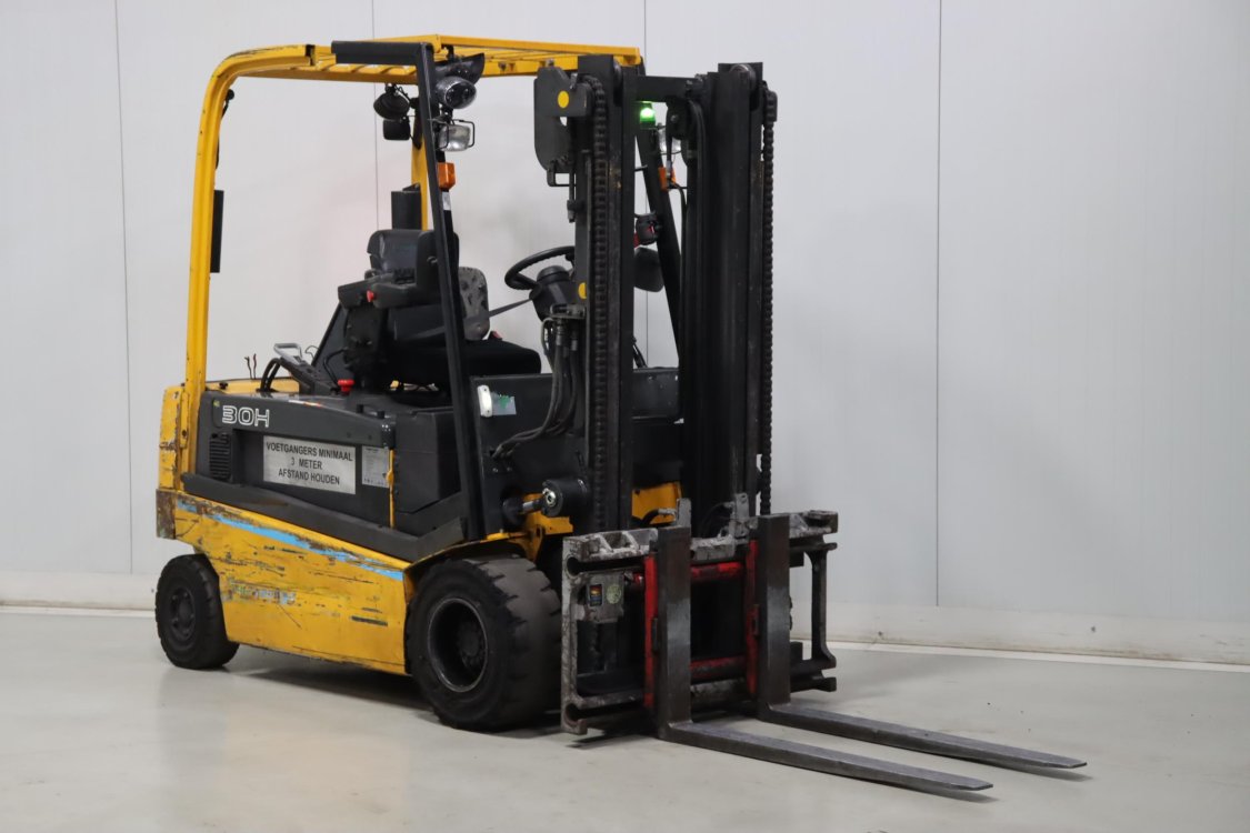 Carrelli elevatori in vendita