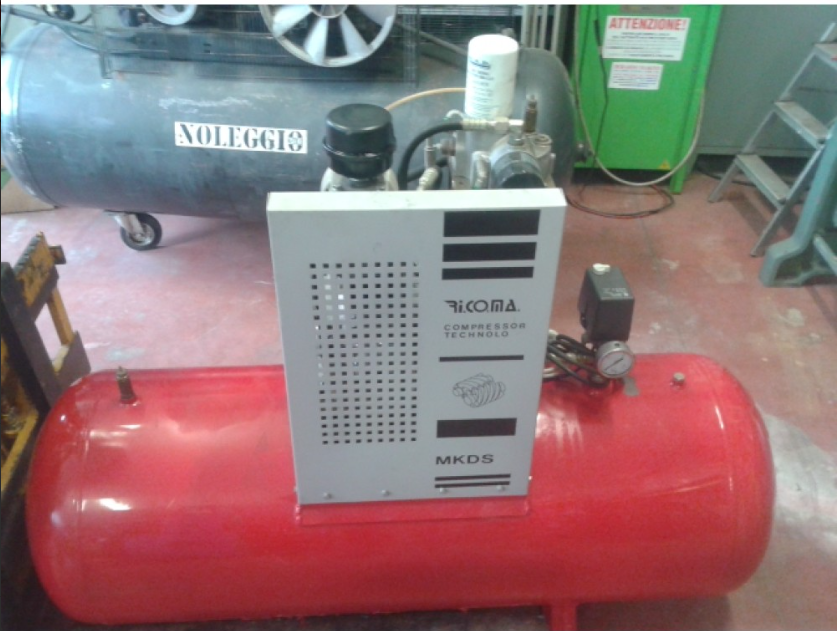 COMPRESSORE A VITE in vendita - foto 2