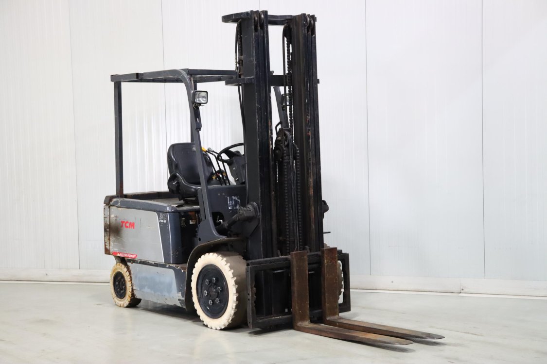 Carrelli elevatori in vendita