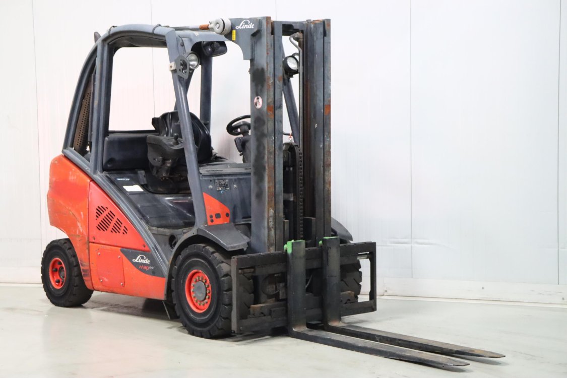 Carrelli elevatori in vendita