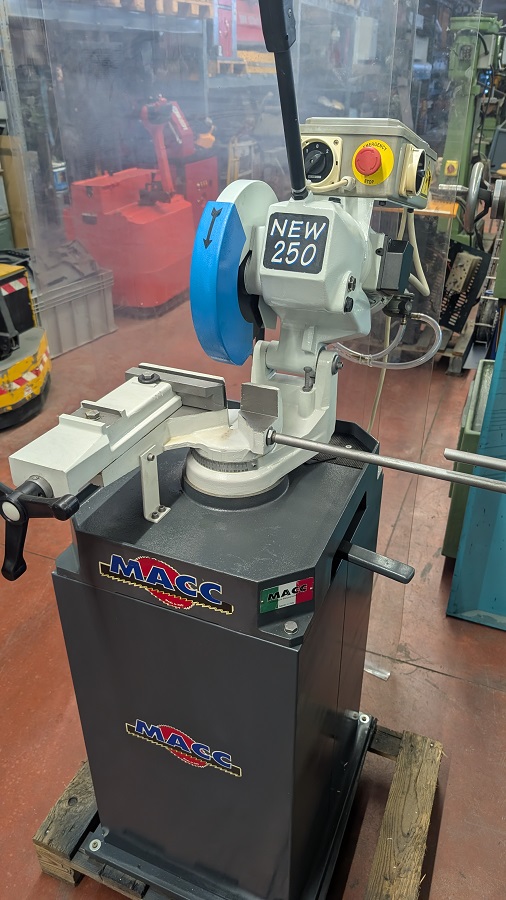 Troncatrici lamiera in vendita