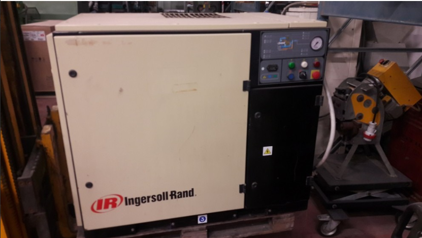 Attrezzatura officina in vendita