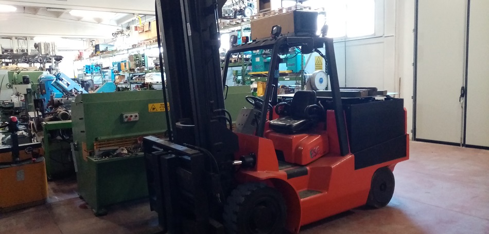 Carrelli elevatori in vendita