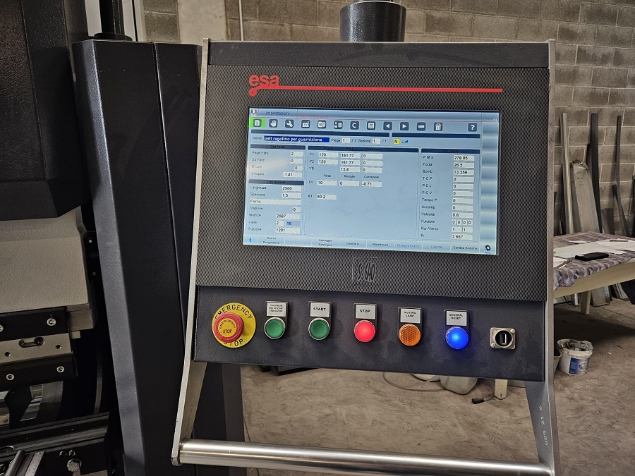 PRESSA PIEGATRICE in vendita - foto 2