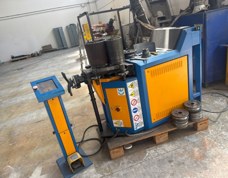 CENTINATRICE CURVATRICE in vendita - foto 1