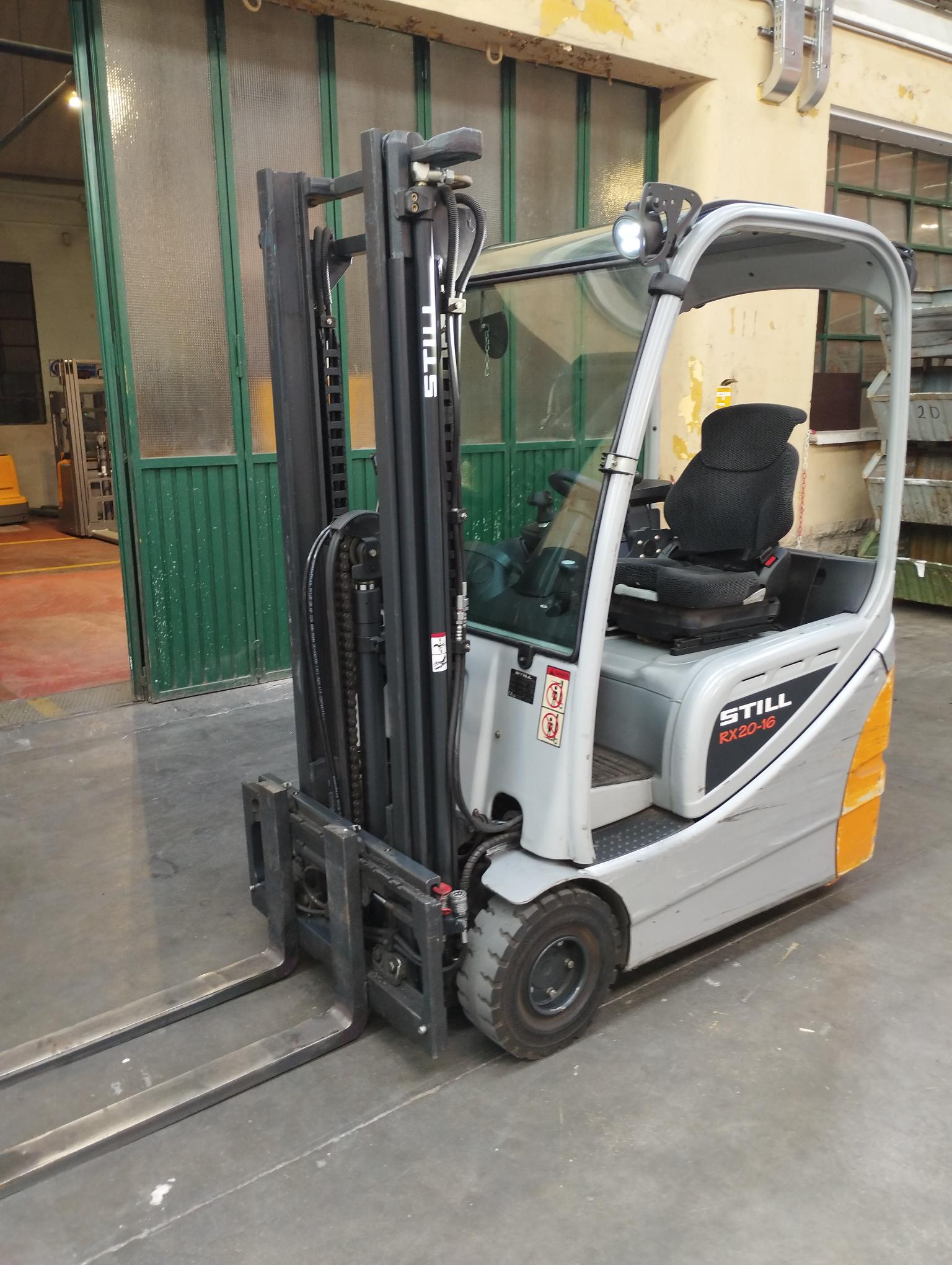 CARRELLO ELEVATORE ELETTRICO in vendita - foto 1