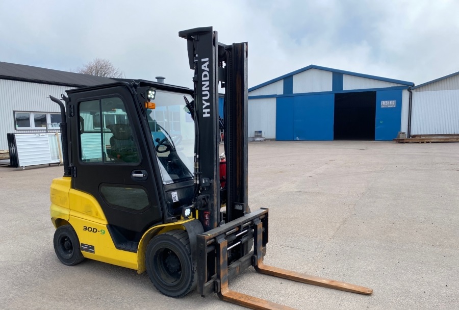 Carrello elevatore Hyundai 30D-9 in vendita - foto 6