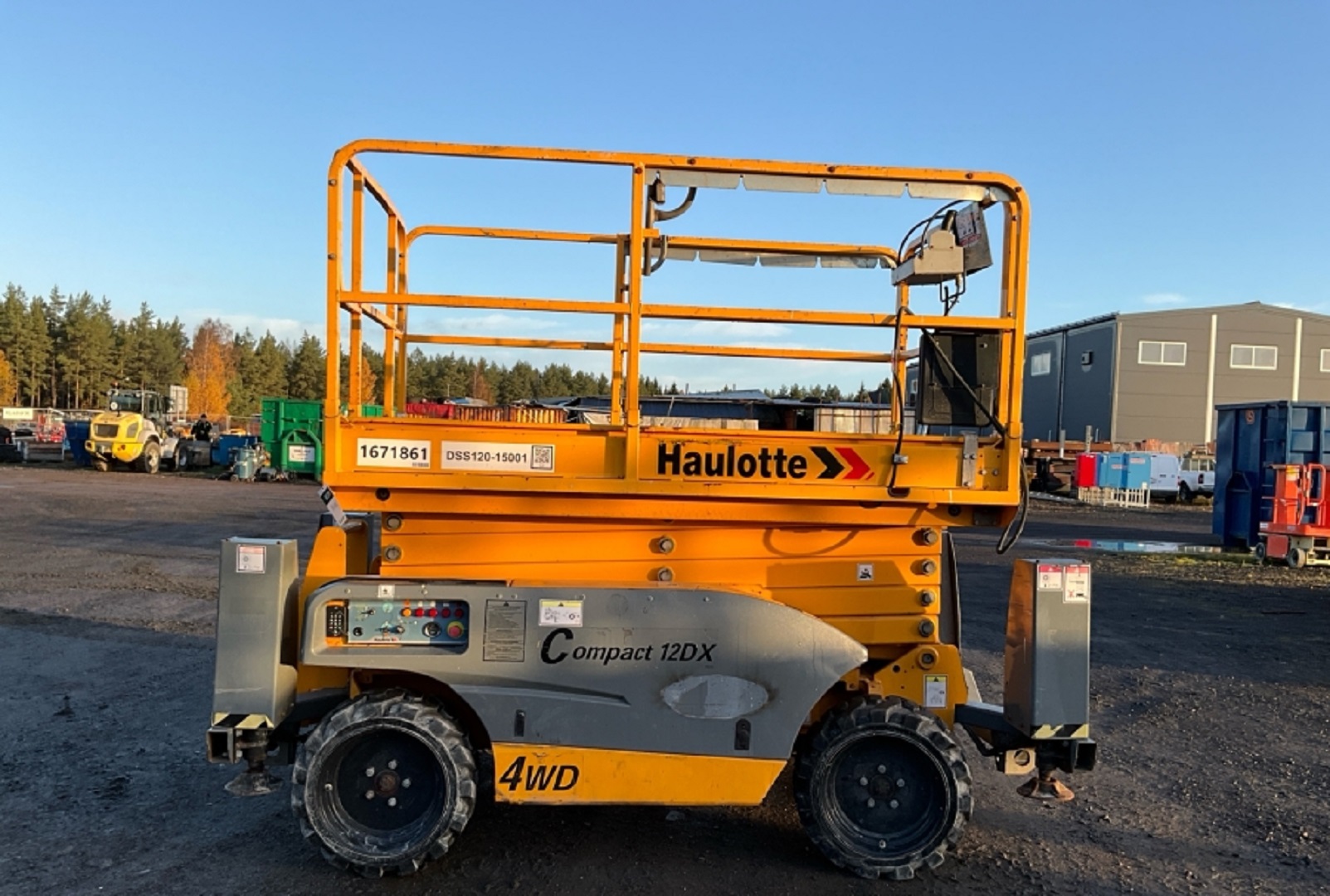 Piattaforma aerea verticale Haulotte Compact 12 in vendita - foto 1