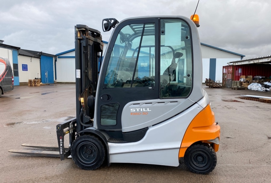 Carrelli elevatori in vendita