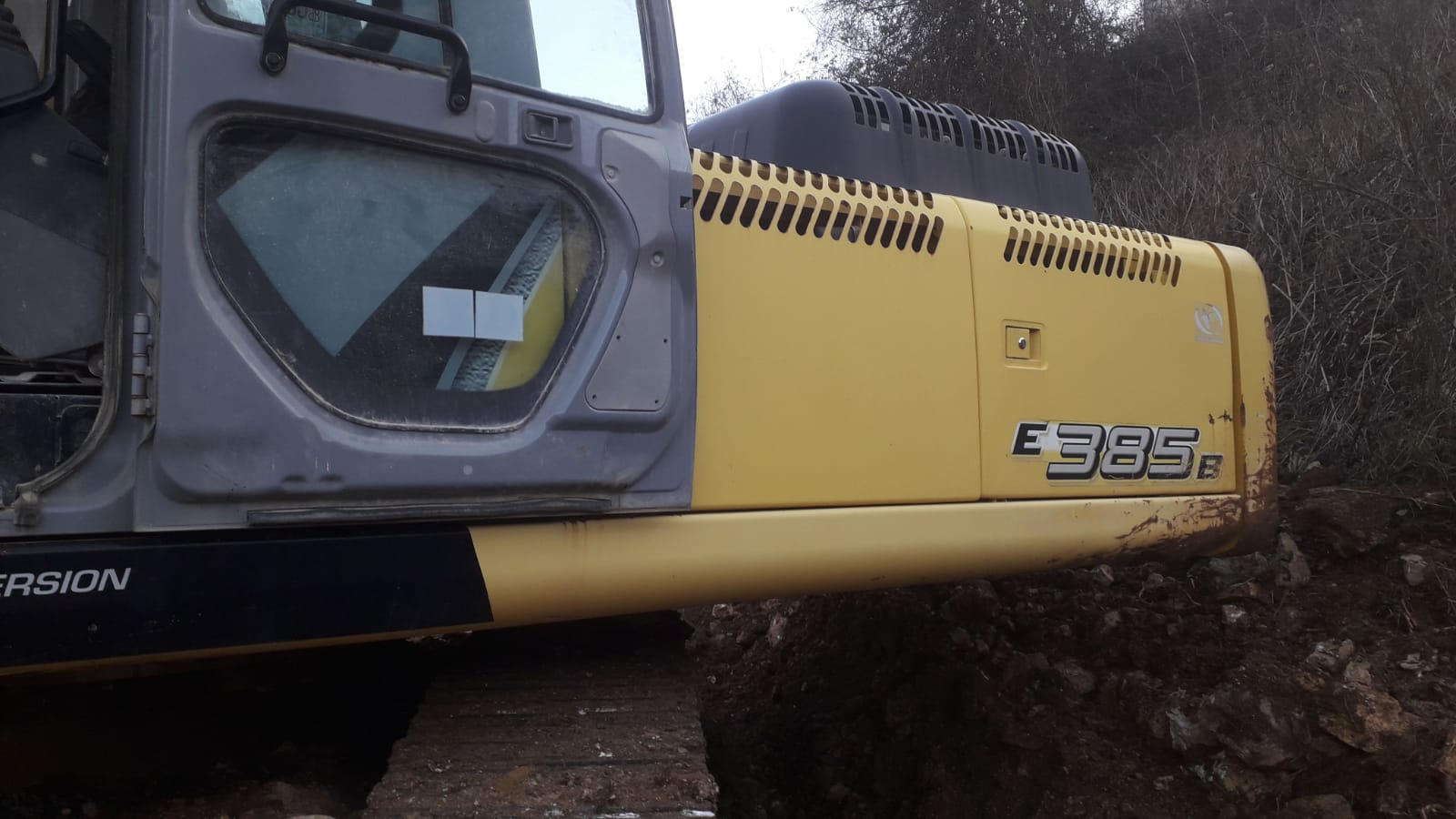 ESCAVATORE NEW HOLLAND E385 B in vendita - foto 8
