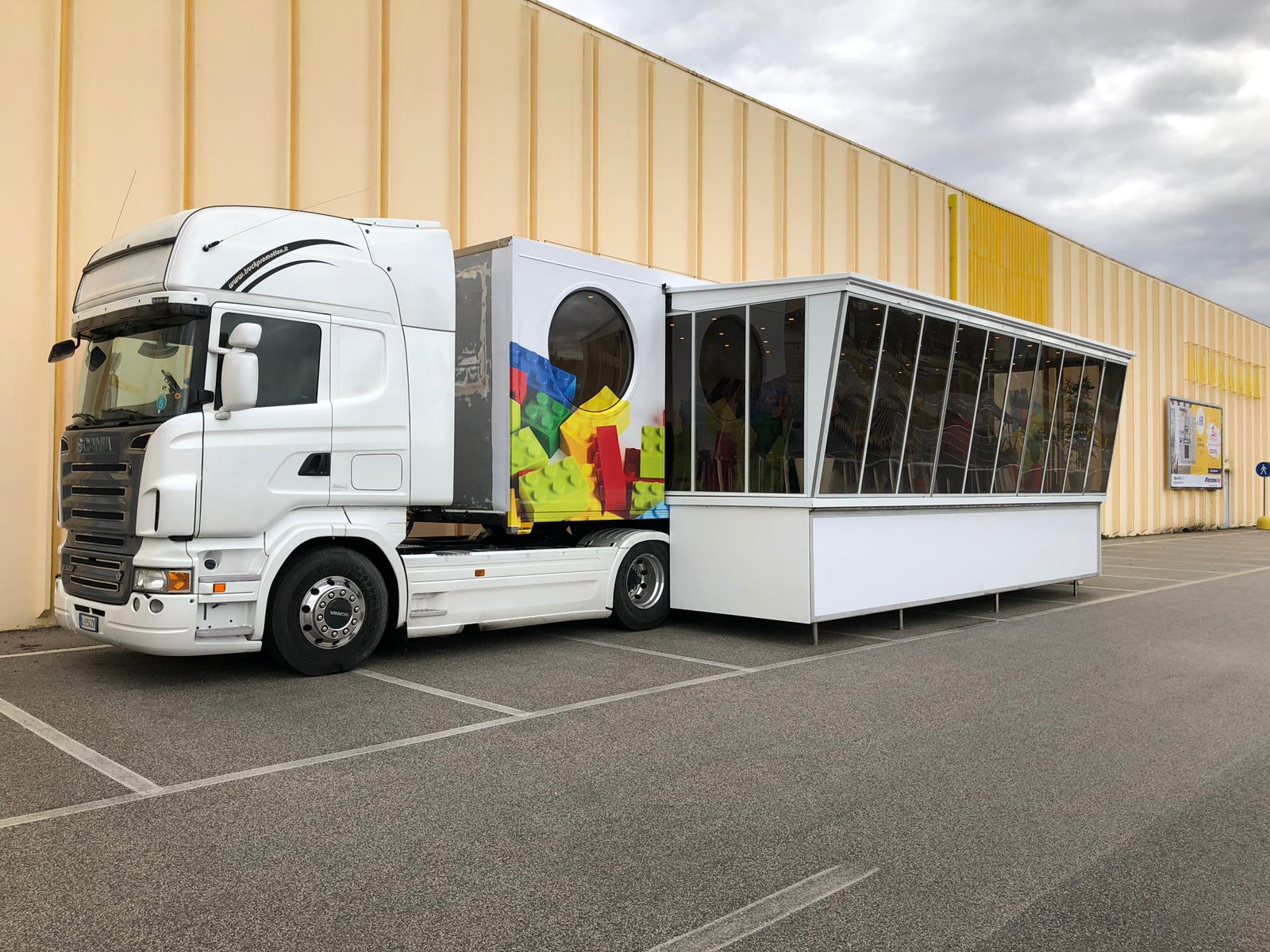Semirimorchio truck hospitality palco racing in vendita - foto 2