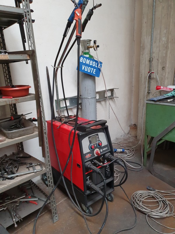 SALDATRICE PULSATA MIG - MAG - TIG HELVI TP 230 PULSED in vendita - foto 1
