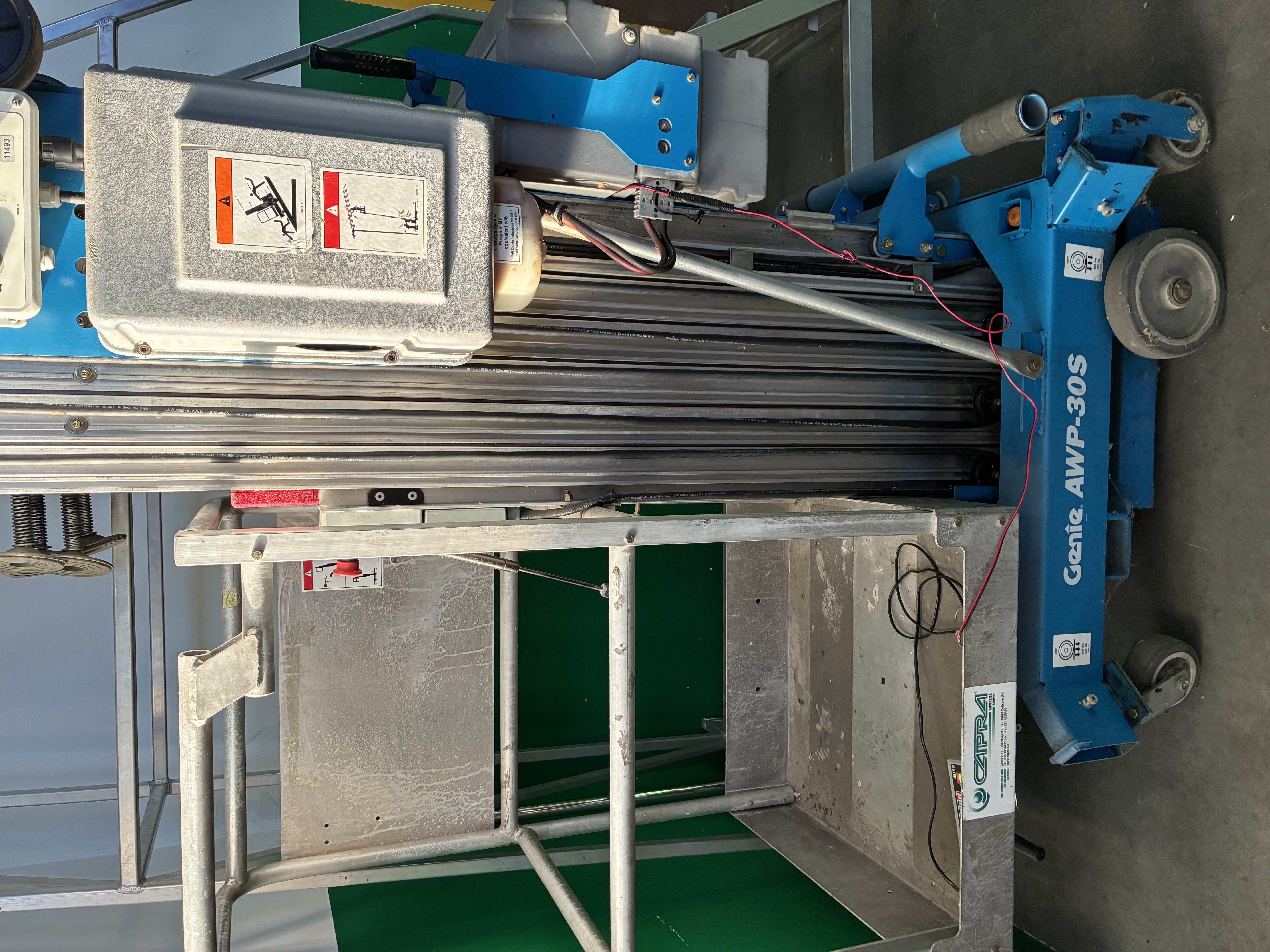 PIATTAFORMA SOLLEVAMENTO GENIE AWP-30S (2005) in vendita - foto 4