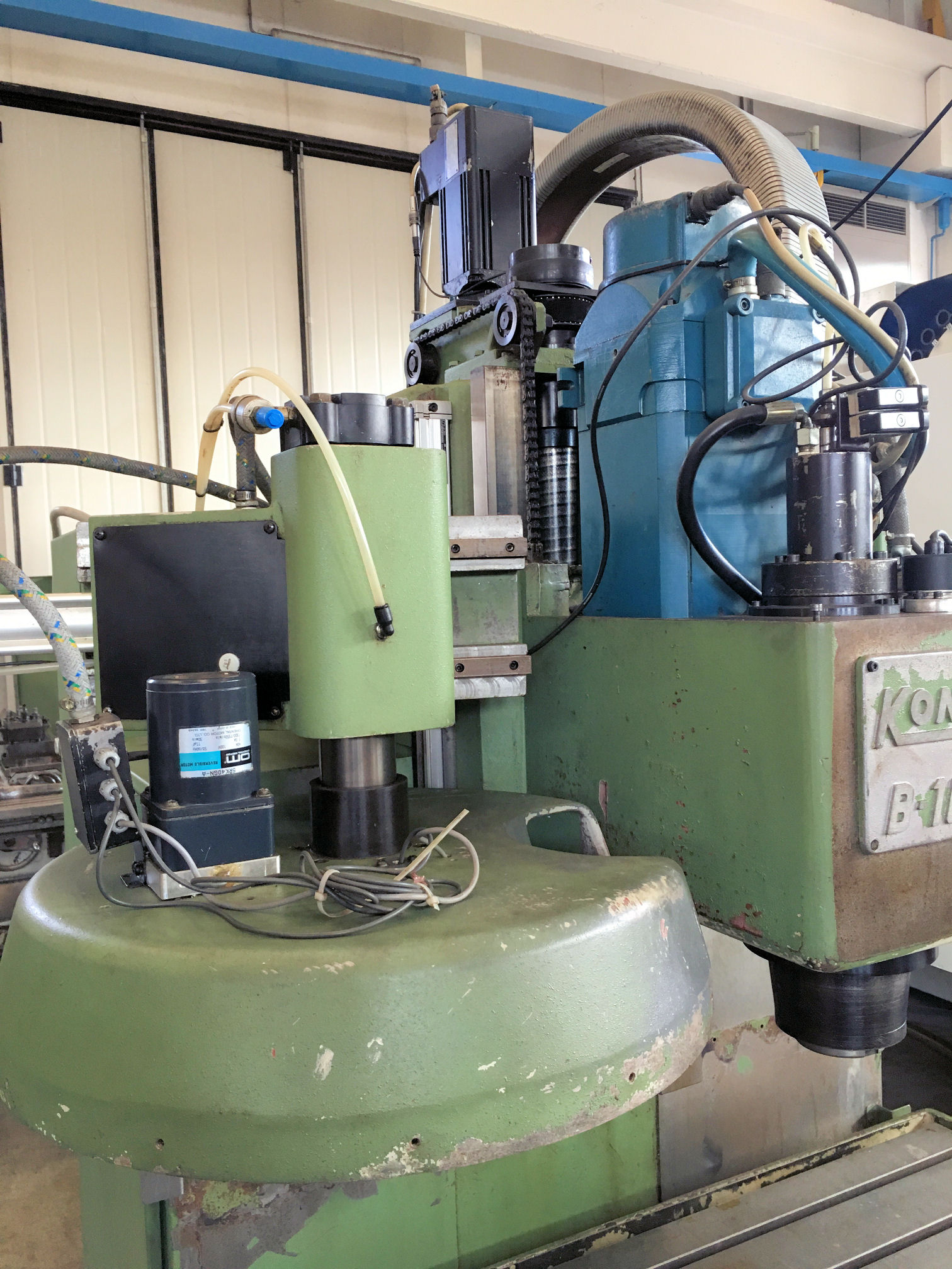 CENTRO DI LAVORO VERT. "KONDIA" MOD. B 1000 in vendita - foto 2