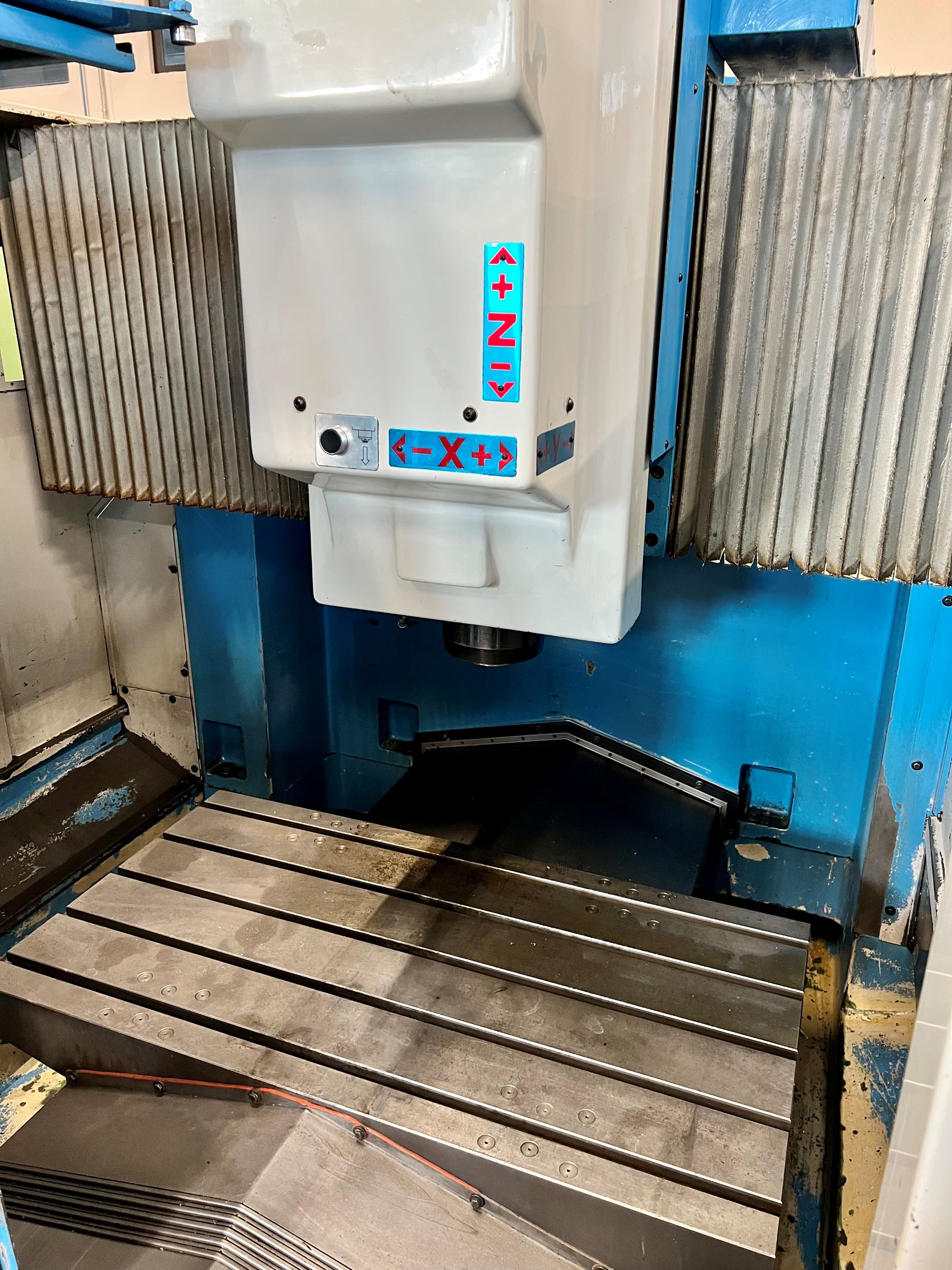 CENTRO DI LAVORO VERT. "KONDIA" MOD. HM 1060 in vendita - foto 2