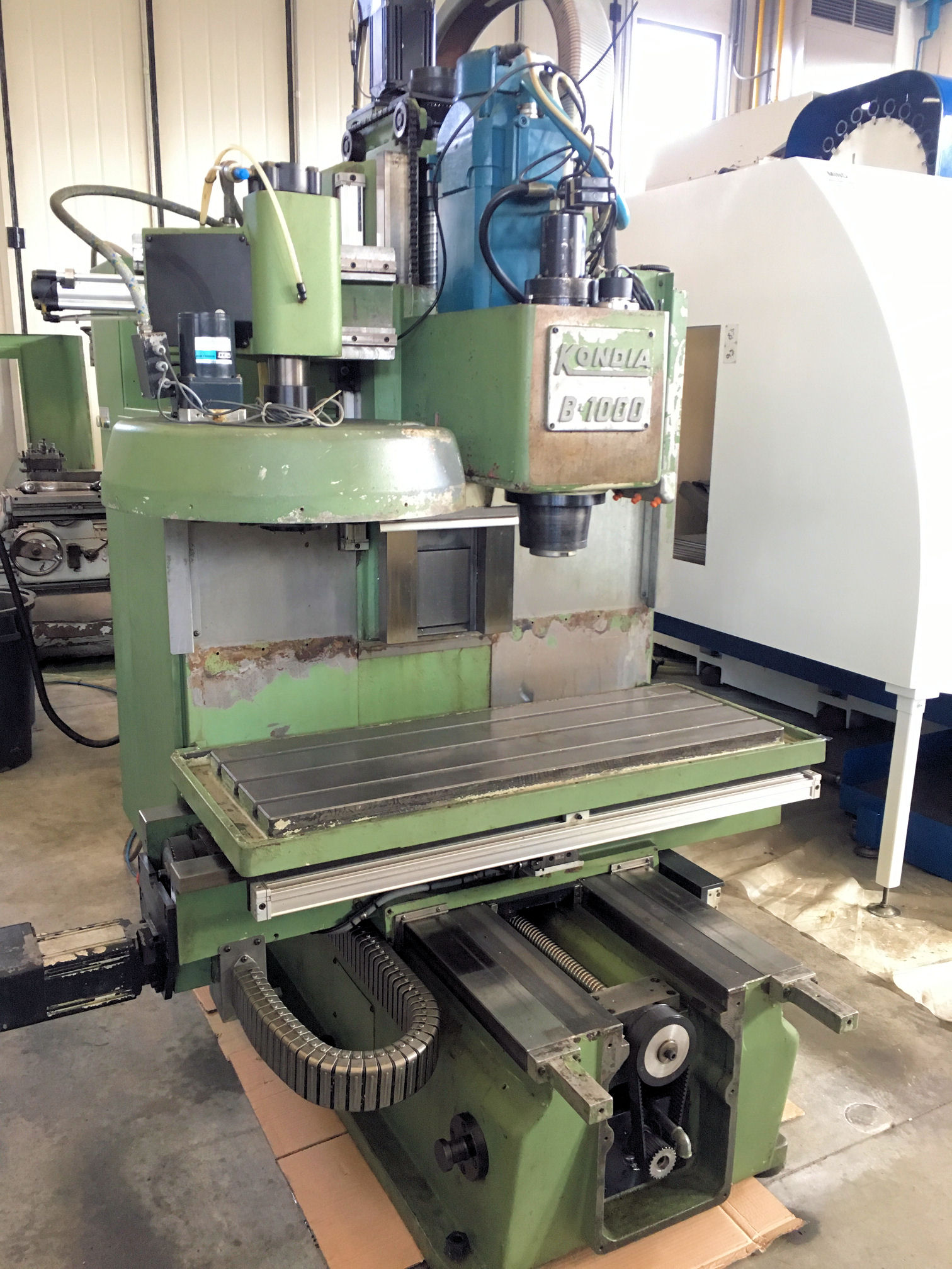 CENTRO DI LAVORO VERT. "KONDIA" MOD. B 1000 in vendita - foto 1