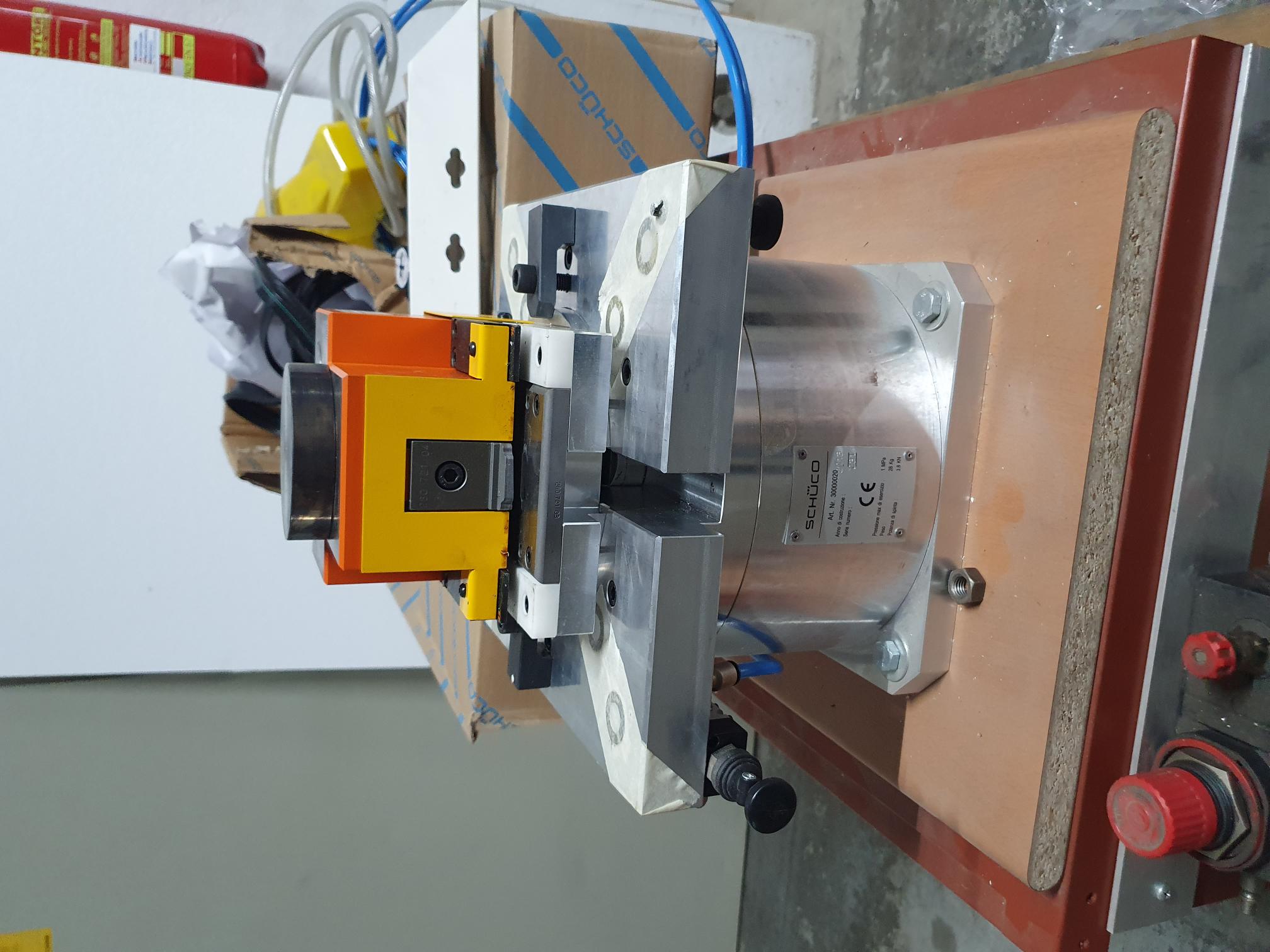 BASE PRESSA + ADATTORI E ACCESSORI PER INFISSI in vendita - foto 2