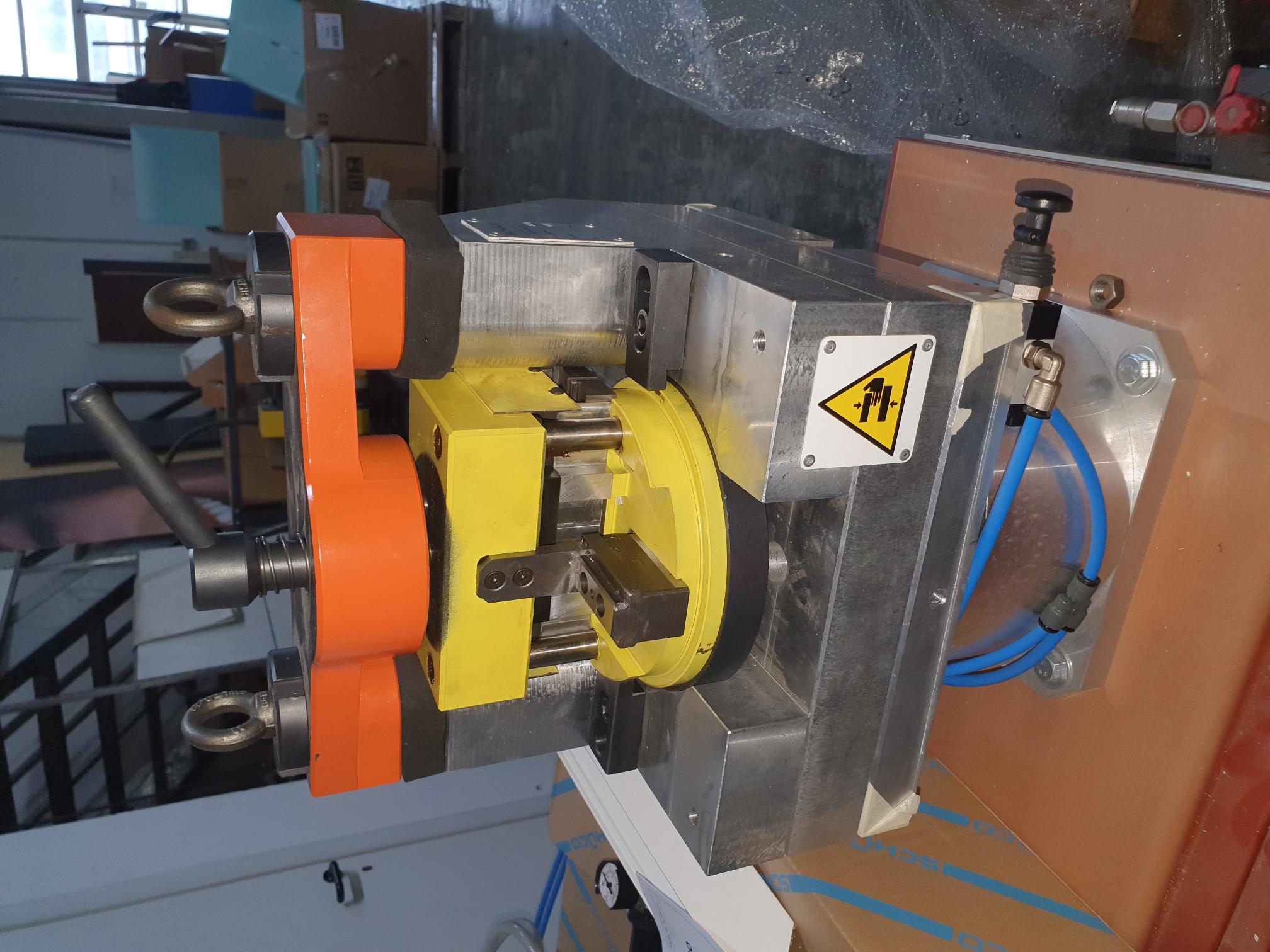 BASE PRESSA + ADATTORI E ACCESSORI PER INFISSI in vendita - foto 11