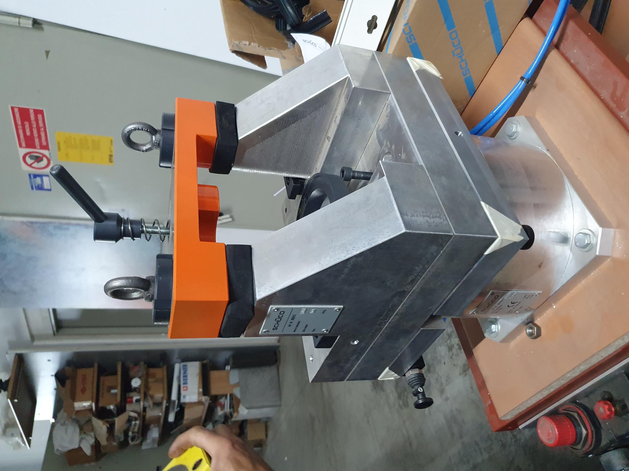 BASE PRESSA + ADATTORI E ACCESSORI PER INFISSI in vendita - foto 3