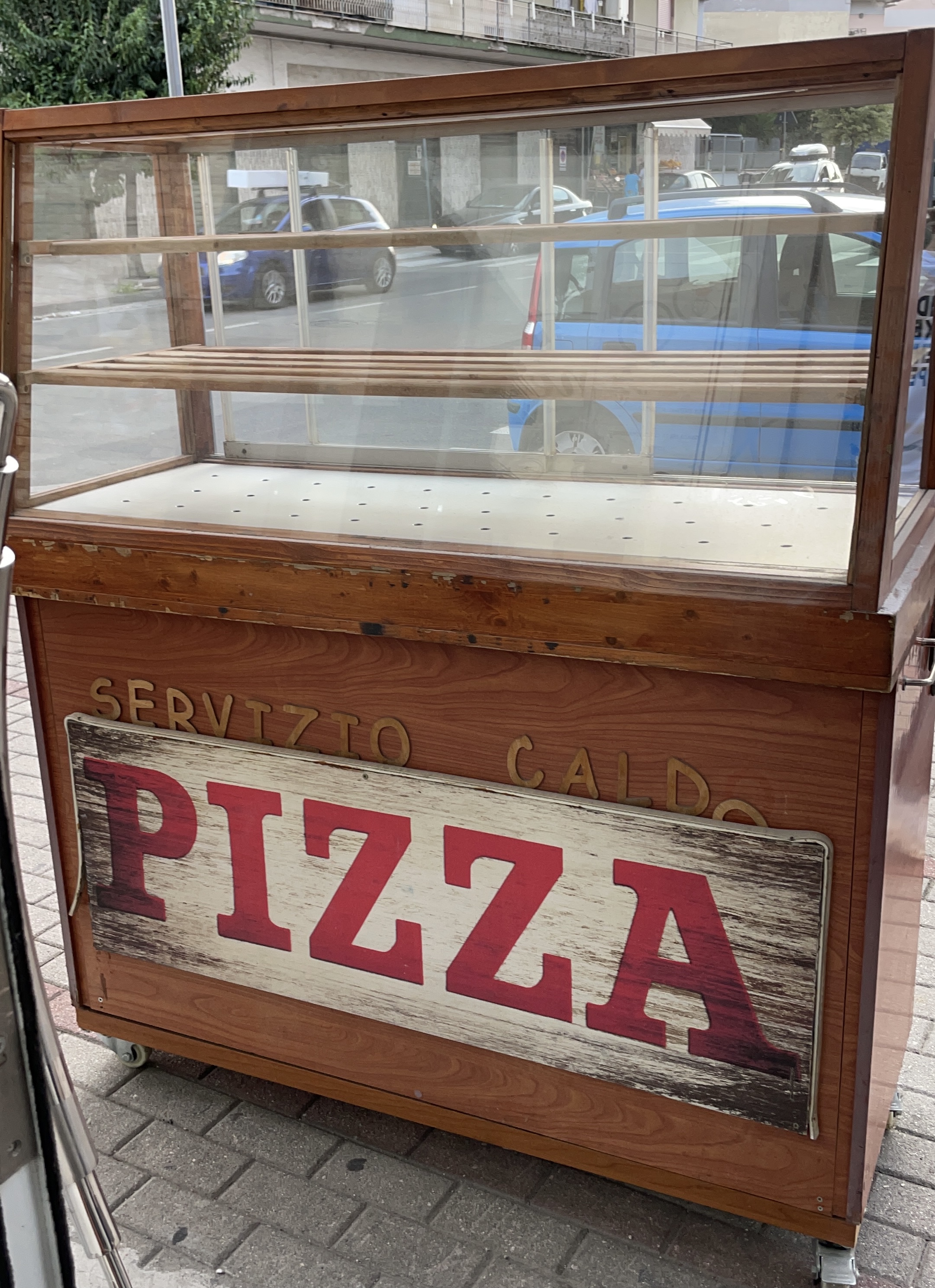 Vetrina per esposizione di pizza in vendita - foto 1
