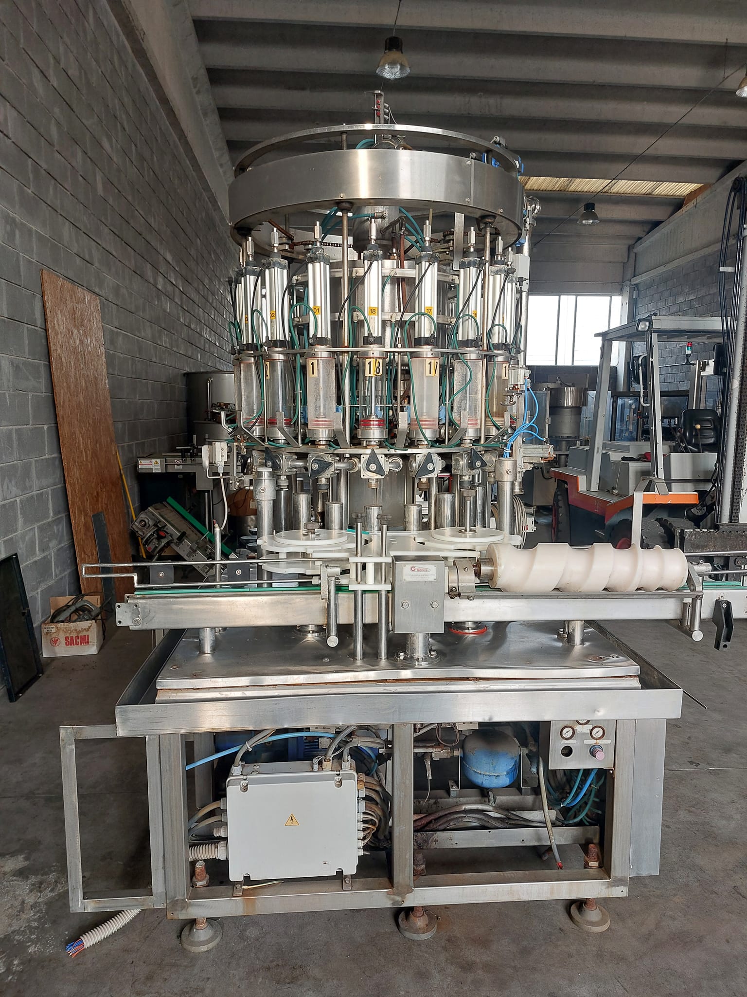 Riempitrice a pistoni  in vendita - foto 1