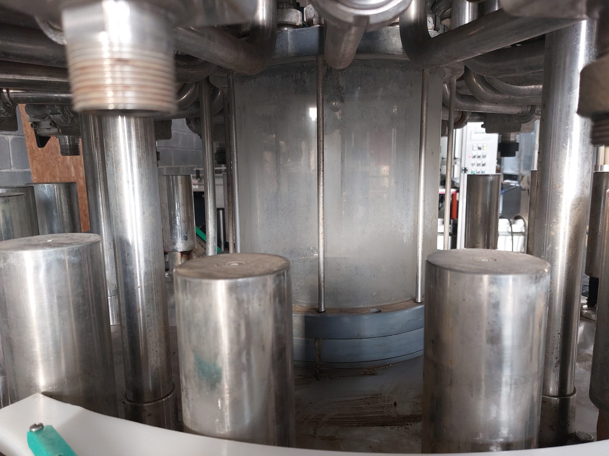 Riempitrice a pistoni  in vendita - foto 9