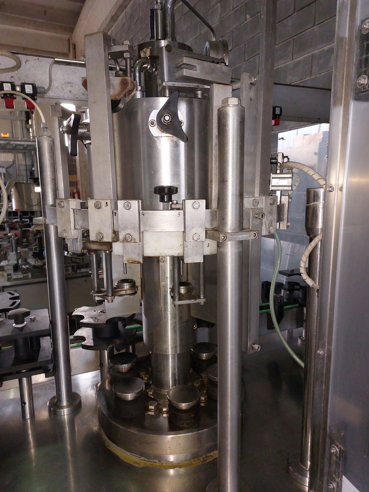 IMBOTTIGLIATRICE ISOBARICA in vendita - foto 3