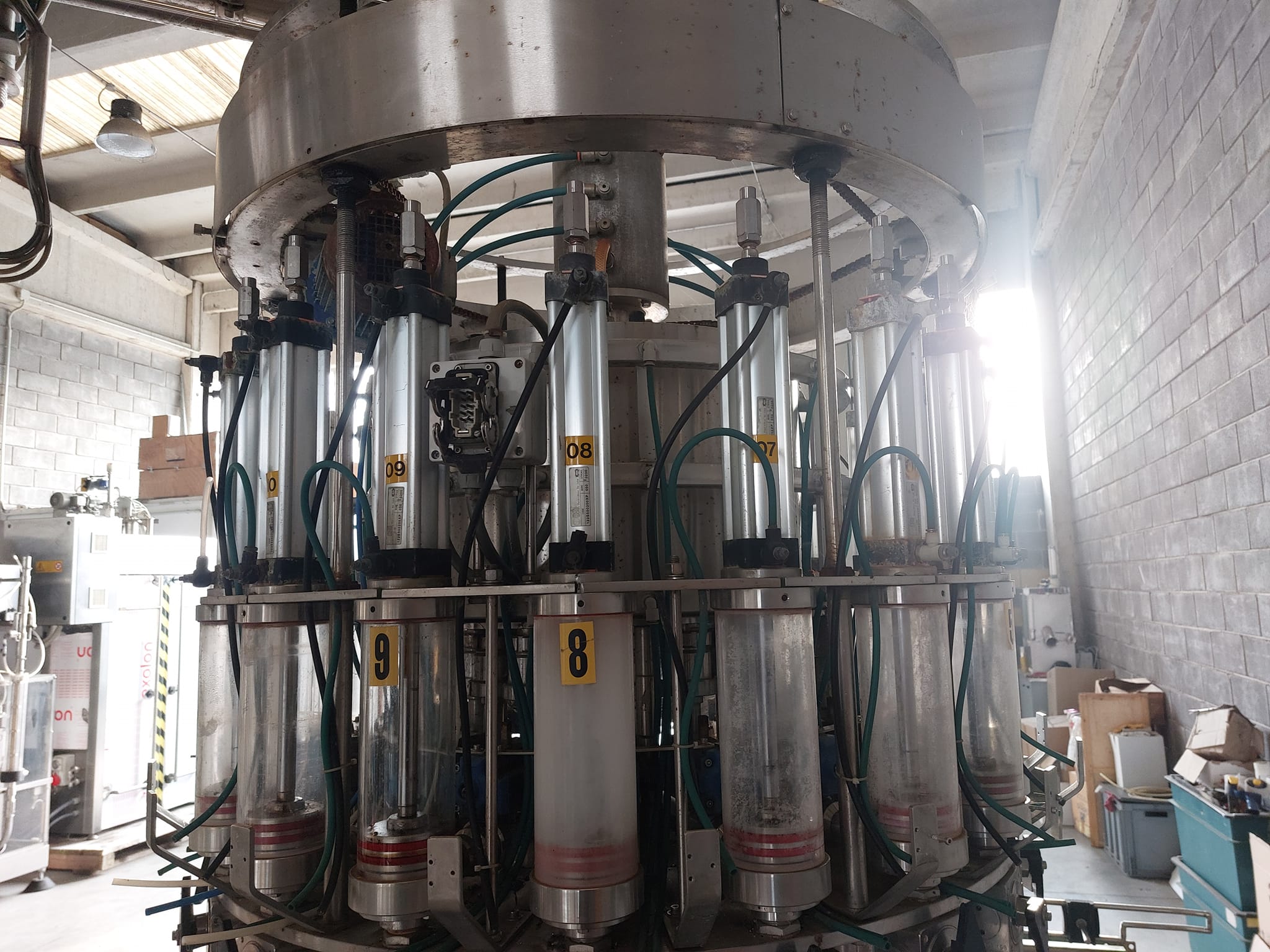 Riempitrice a pistoni  in vendita - foto 4