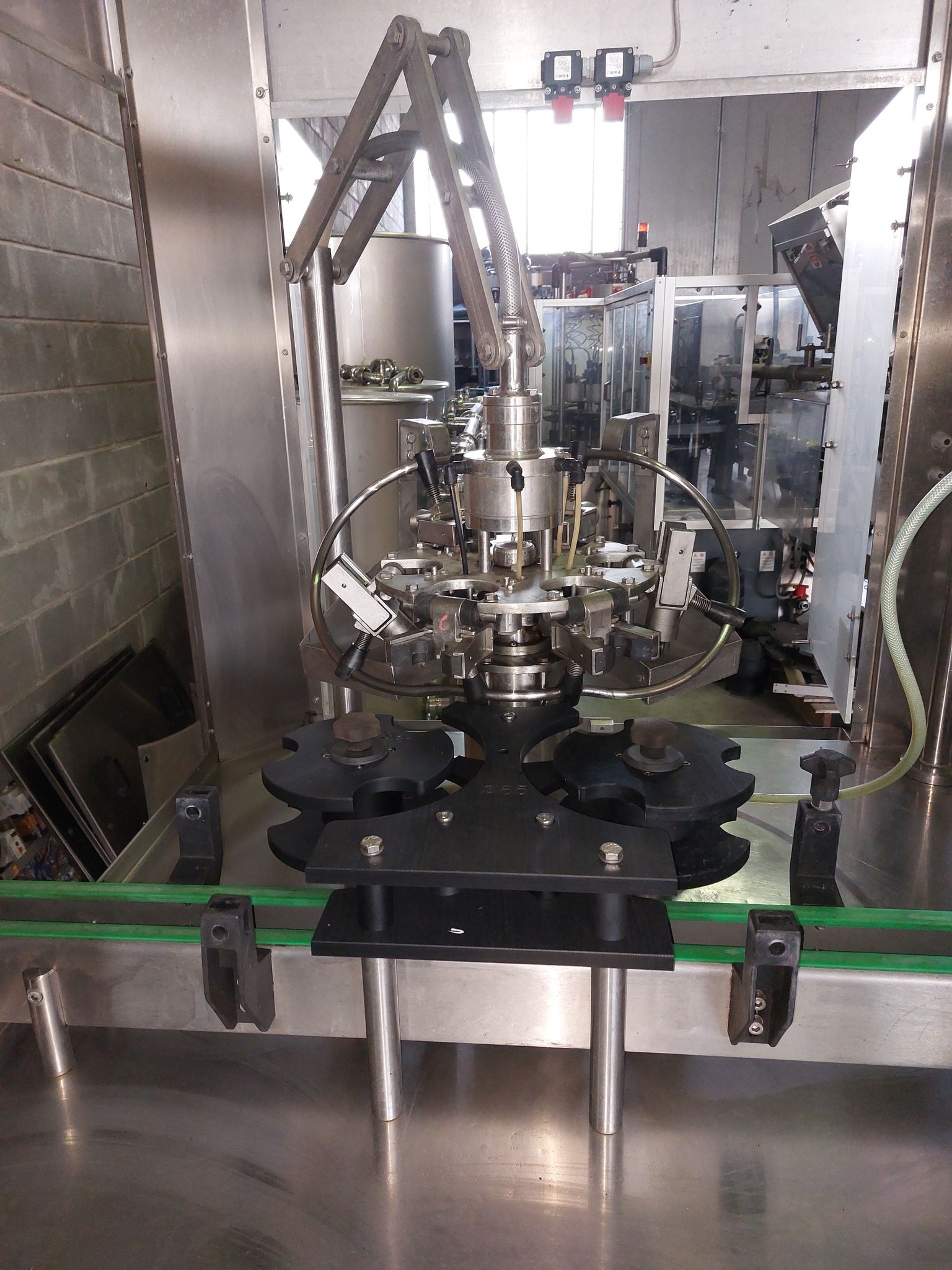 IMBOTTIGLIATRICE ISOBARICA in vendita - foto 2