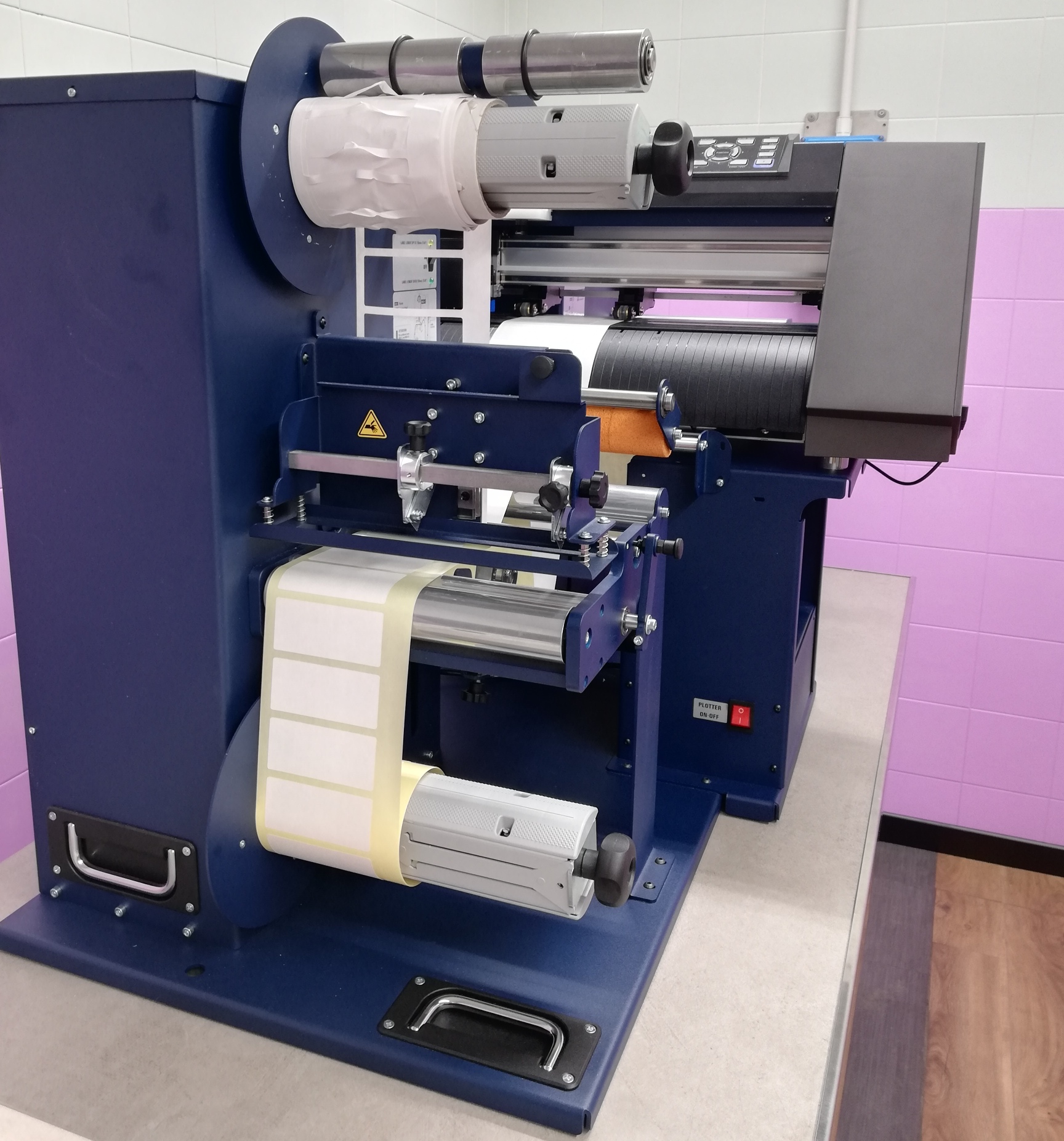 FUSTELLATORE (PLOTTER DA TAGLIO)  in vendita - foto 4
