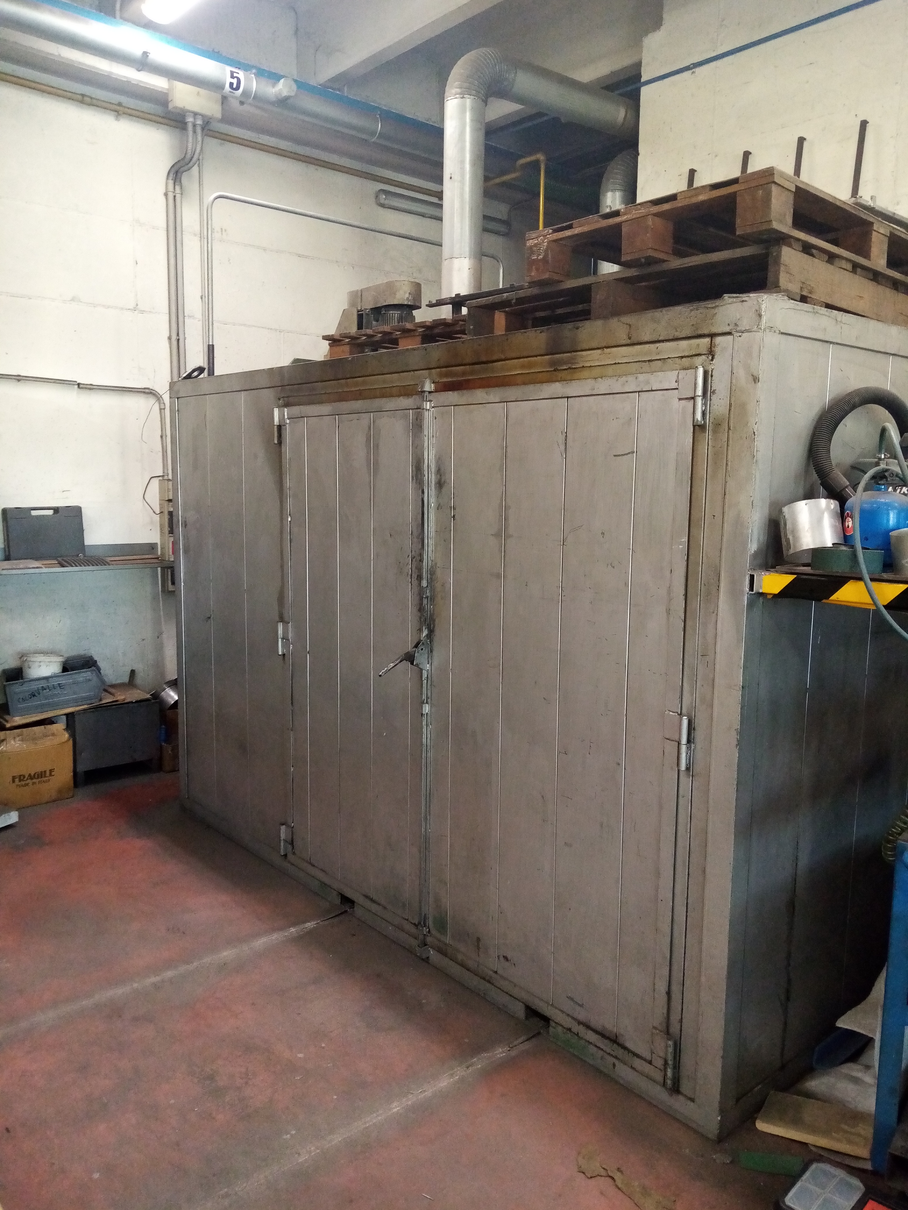 Forno, cabina di verniciatura e pompa di verniciatura in vendita - foto 2