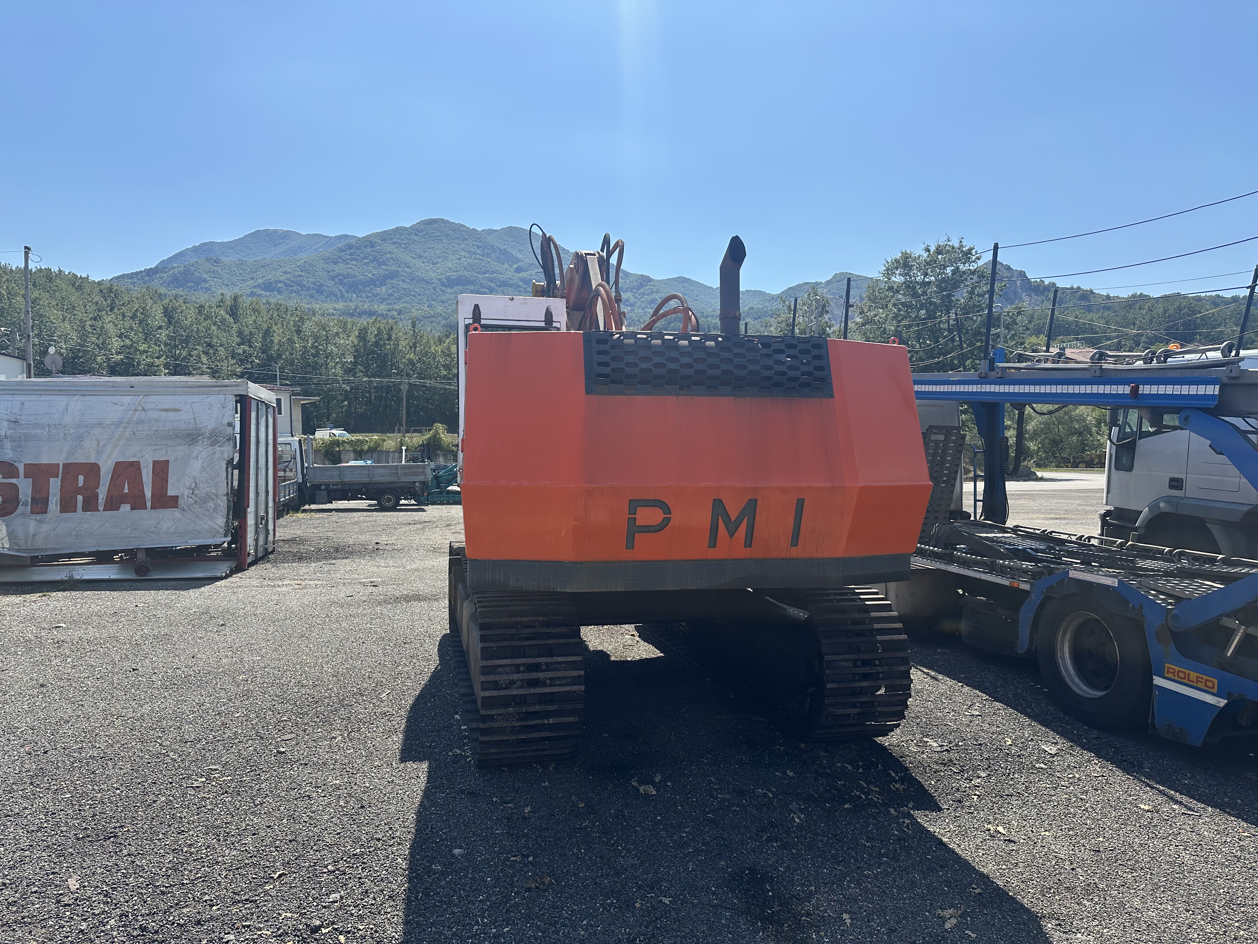 Escavatore PMI con cesoia  in vendita - foto 3